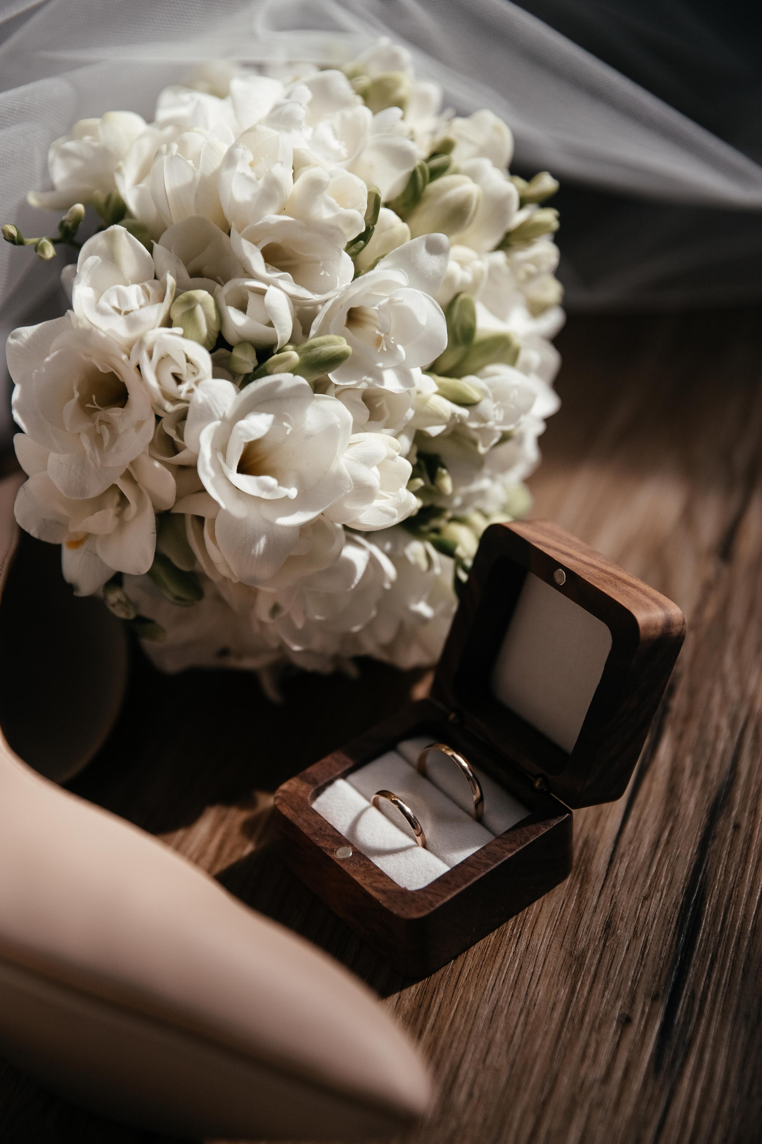 Сборы Юлии и Егора. Фотограф женственности в Санкт-Петербурге Дарья Тоток