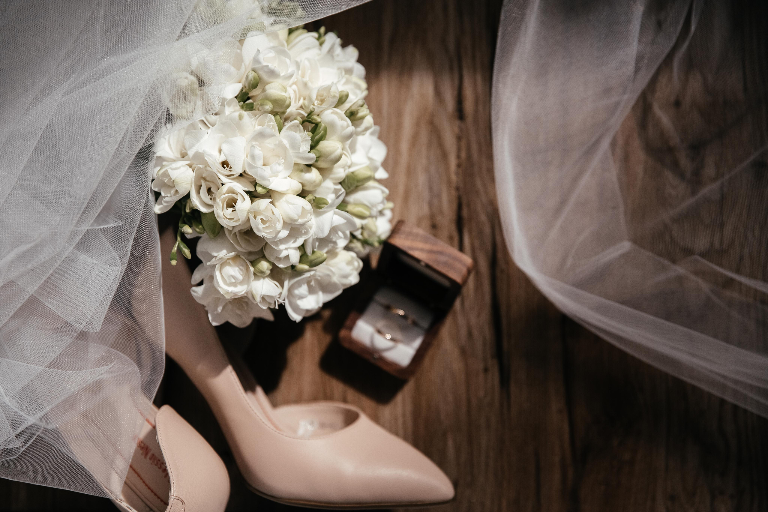 Сборы Юлии и Егора. Фотограф женственности в Санкт-Петербурге Дарья Тоток