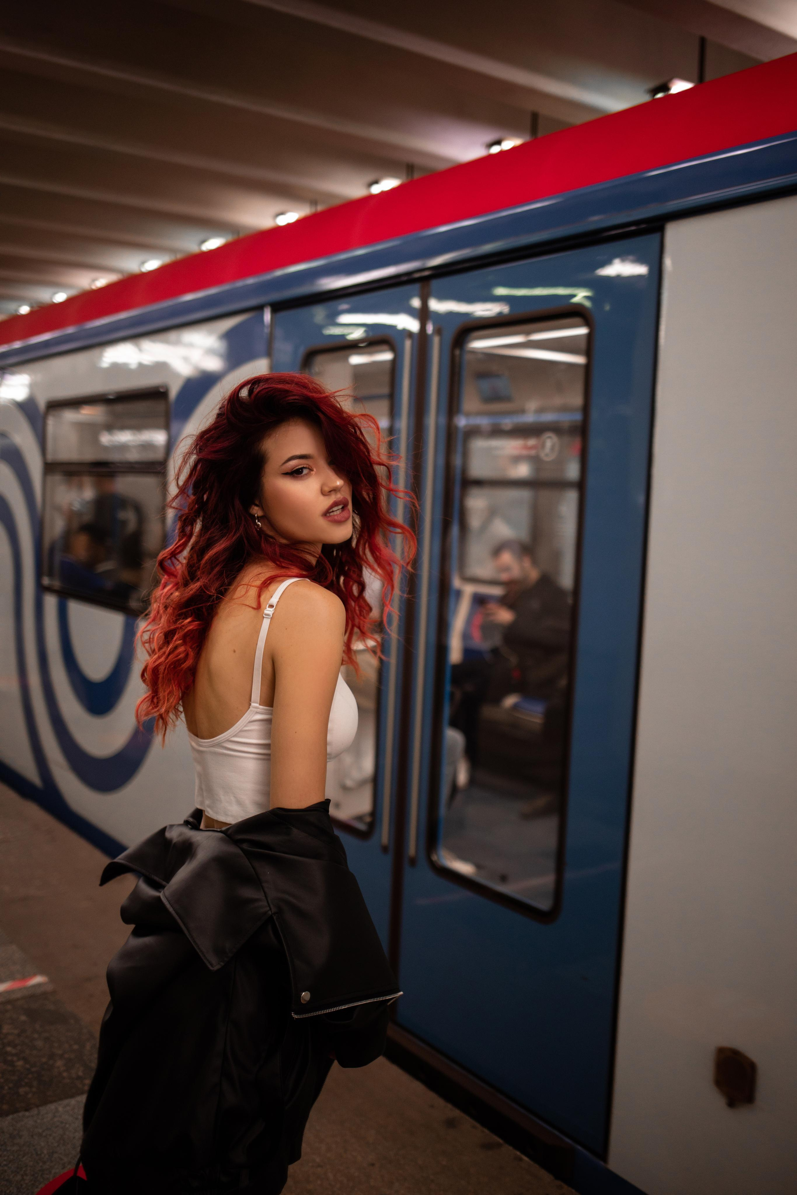 Оля прогулка в метро. Семейный и детский фотограф в Москве Кузьмина Мария