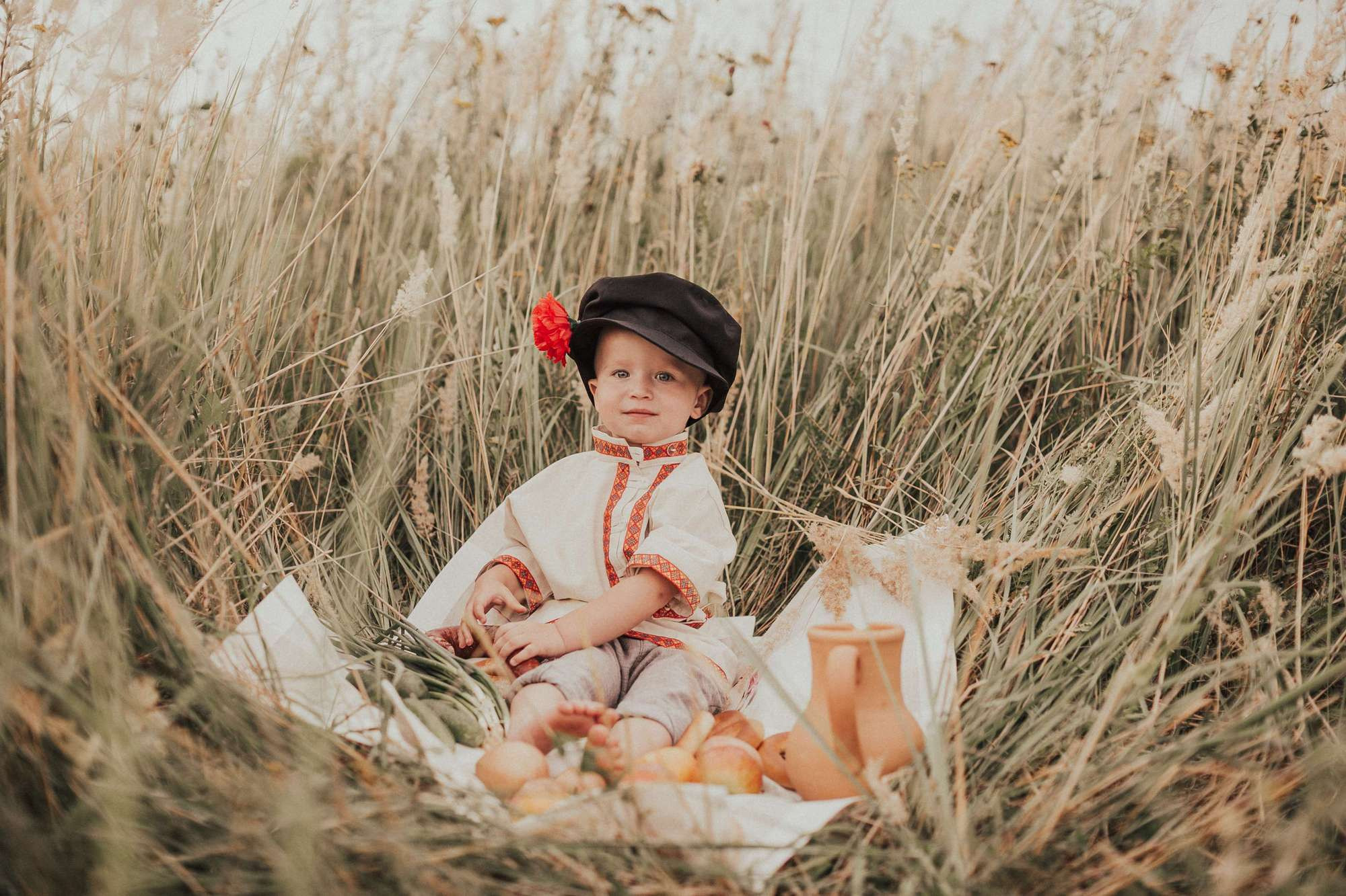 Миша в поле. Семейный и детский фотограф в Москве Кузьмина Мария