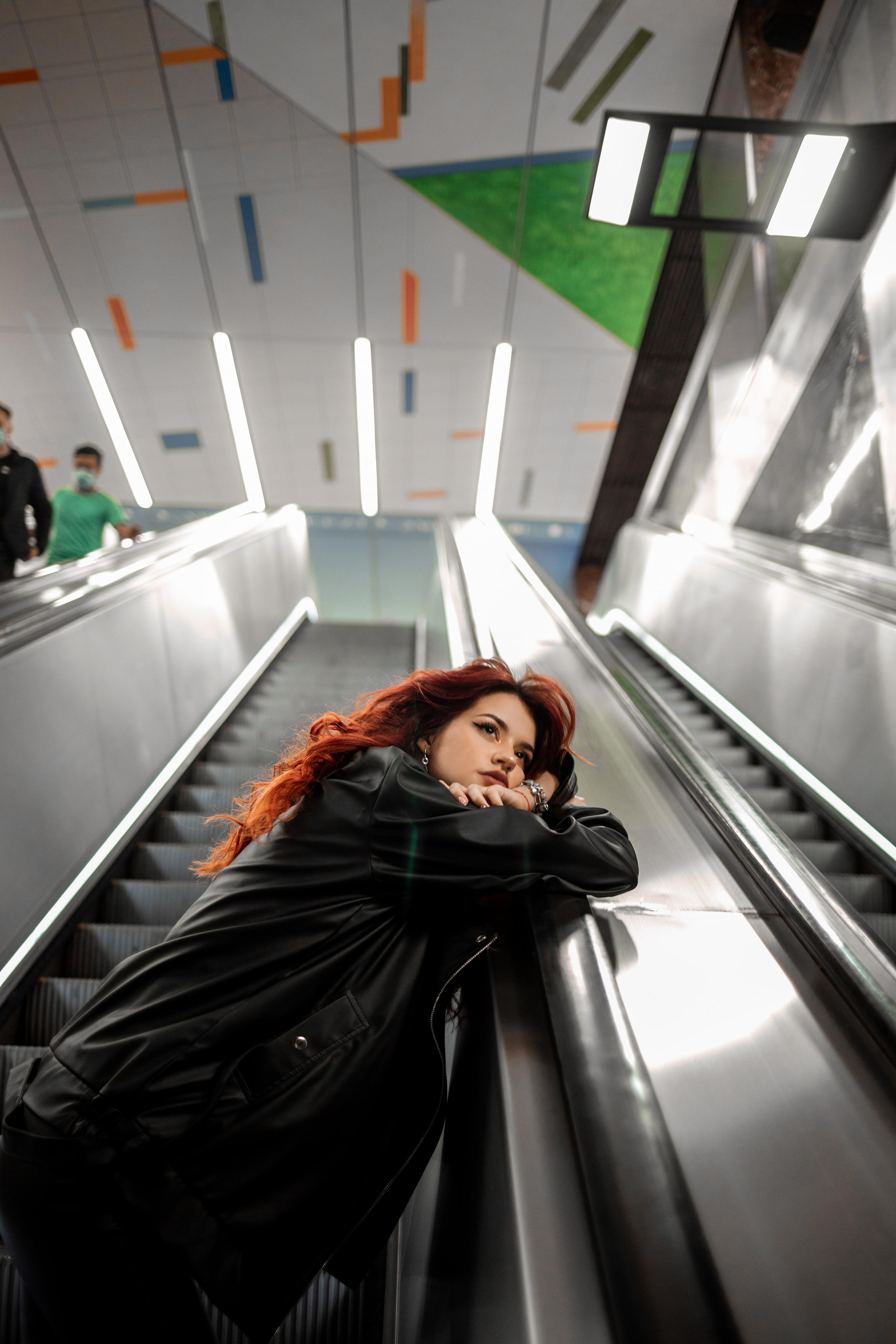 Оля прогулка в метро. Семейный и детский фотограф в Москве Кузьмина Мария