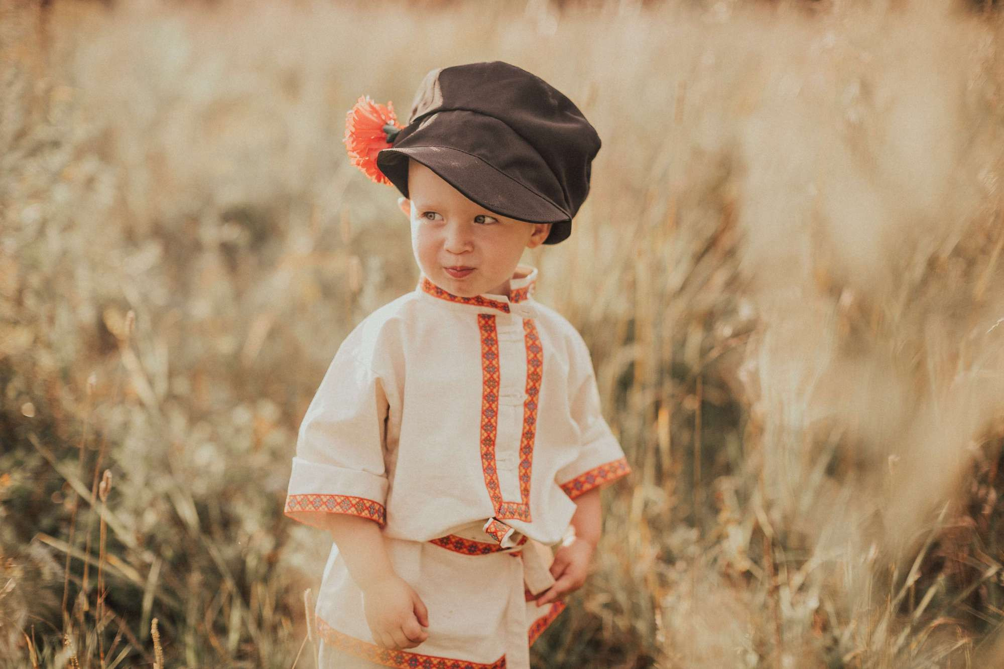 Миша в поле. Семейный и детский фотограф в Москве Кузьмина Мария