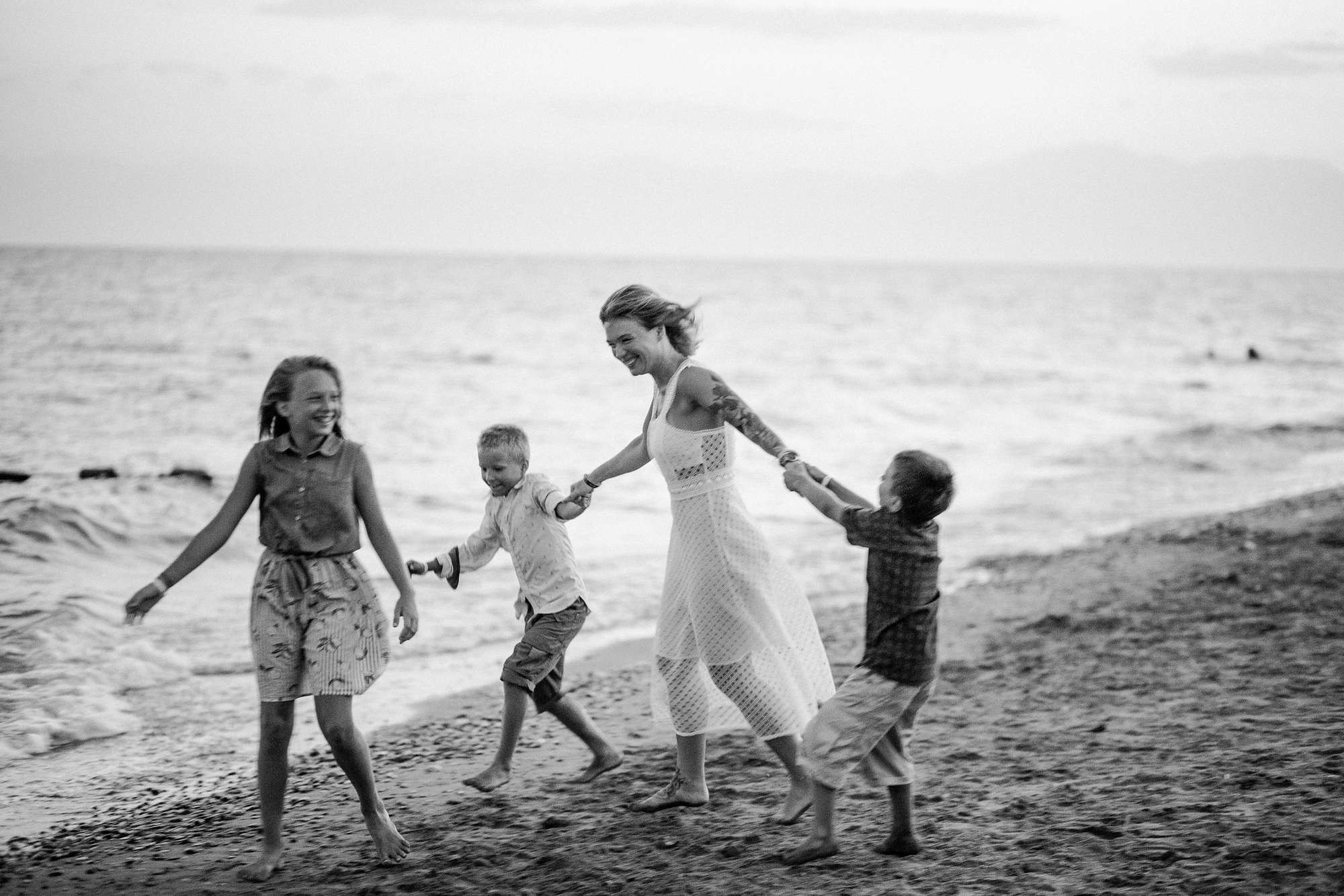 Вика с детьми. Семейный и детский фотограф в Москве Кузьмина Мария