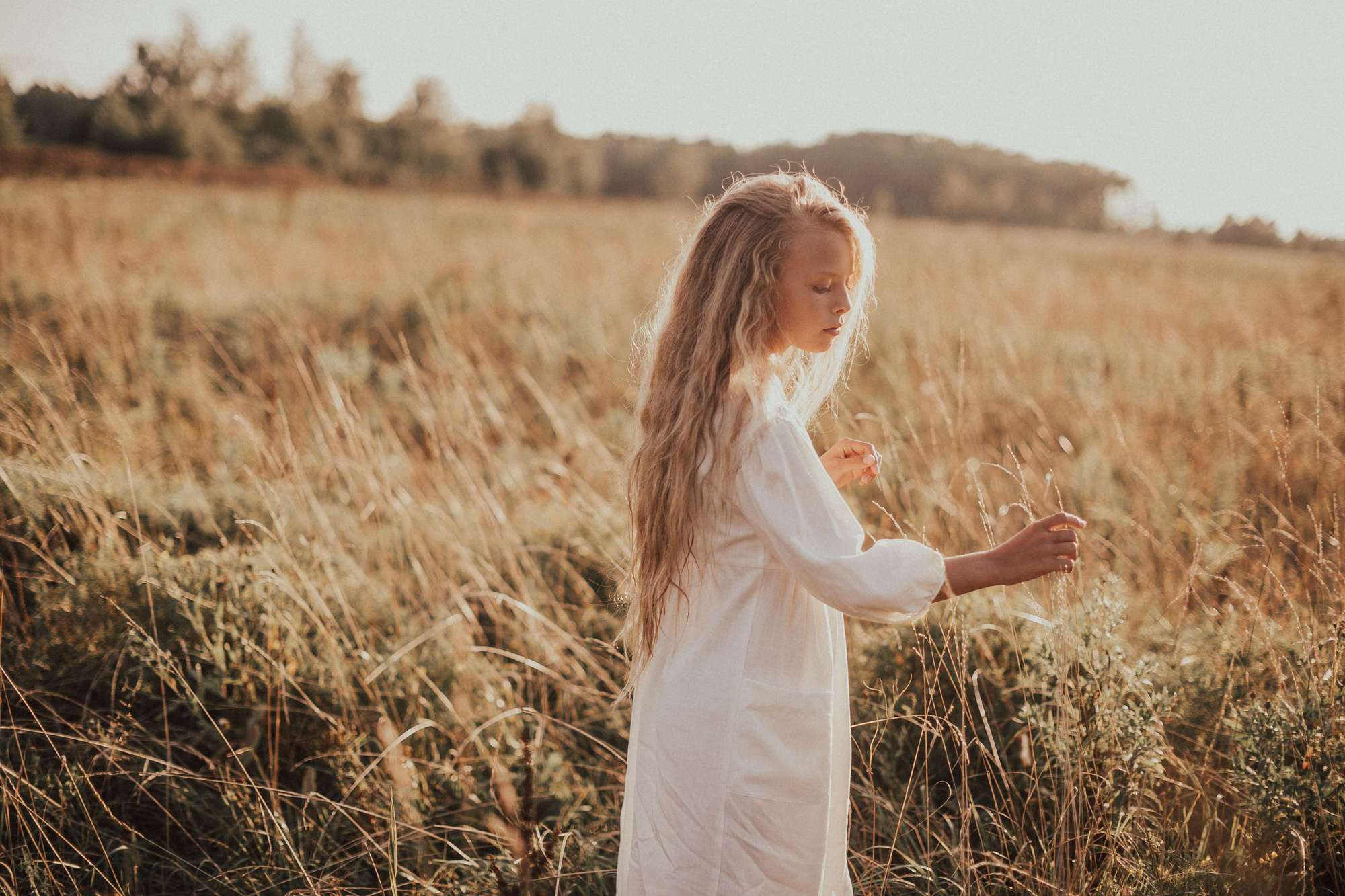 Катя Аня в поле. Семейный и детский фотограф в Москве Кузьмина Мария