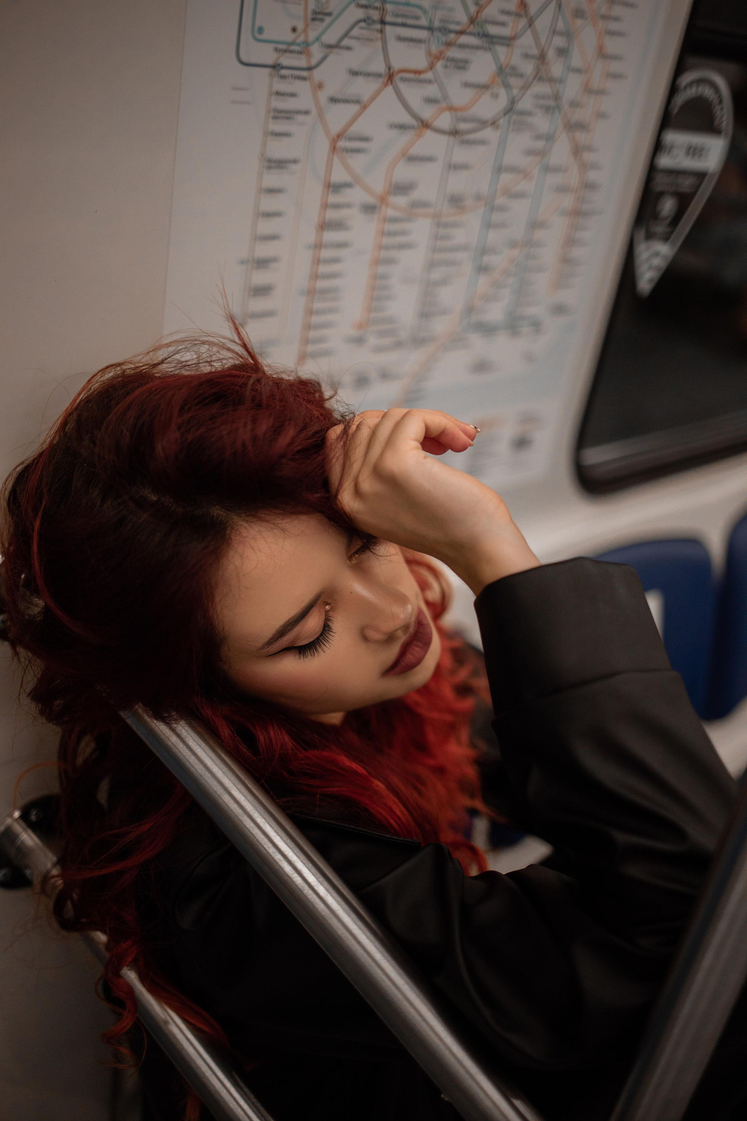 Оля прогулка в метро. Семейный и детский фотограф в Москве Кузьмина Мария