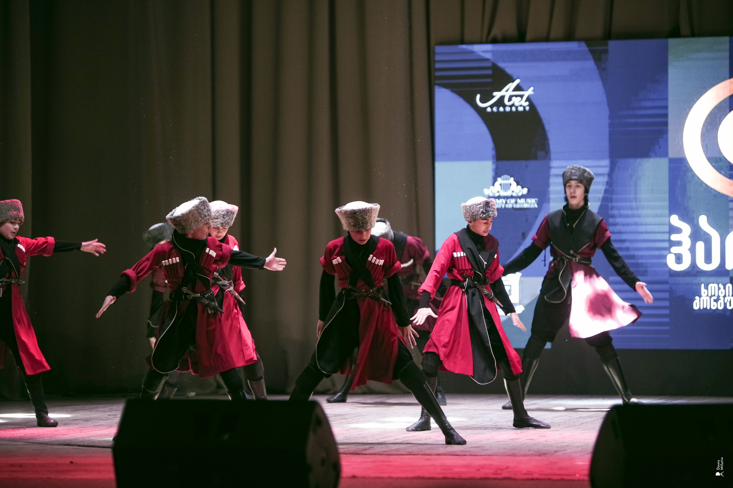 Танцы в Хоби. Портретный фотограф Денис Милютин