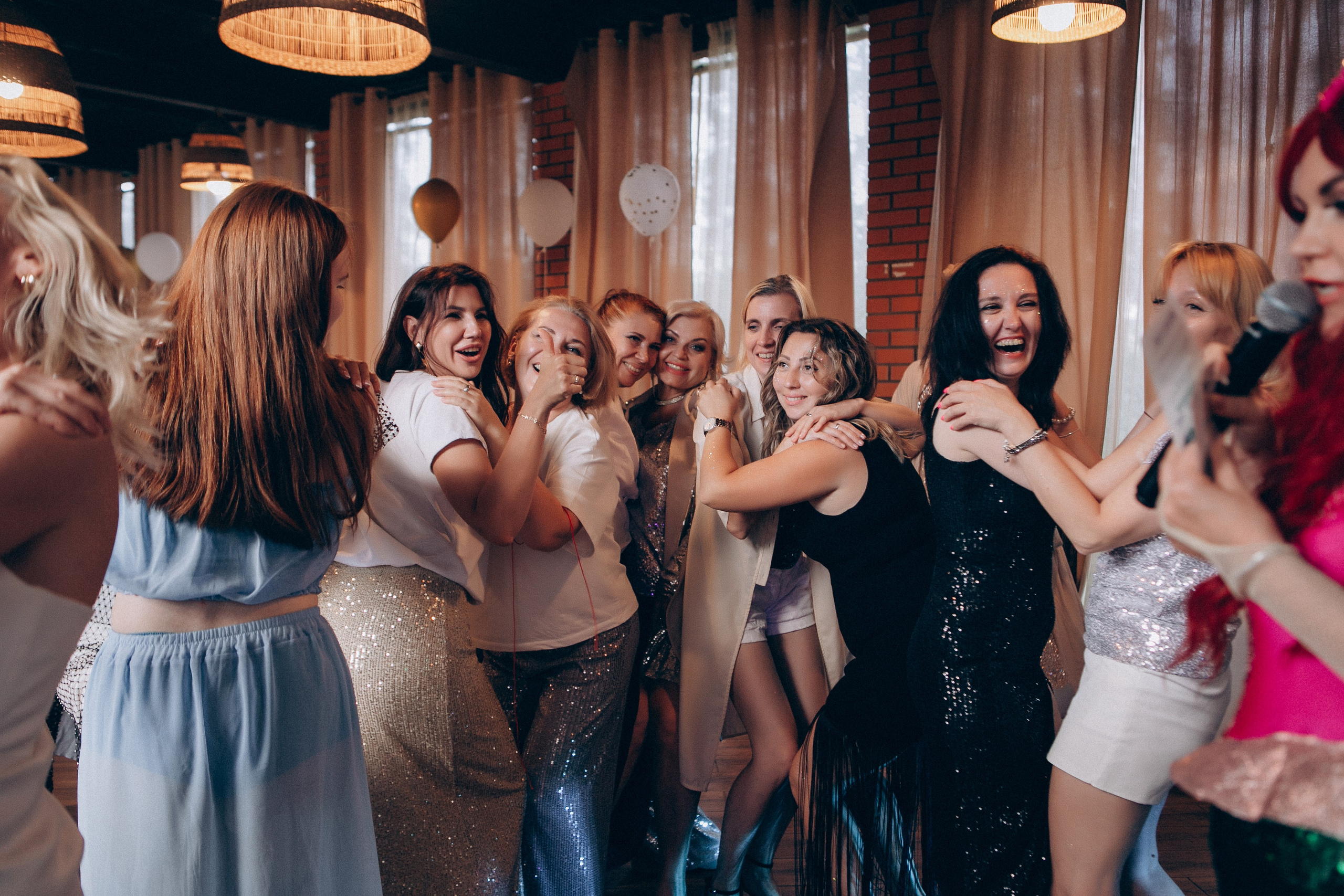 Репортаж с вечеринки в яхт клубе. Главная