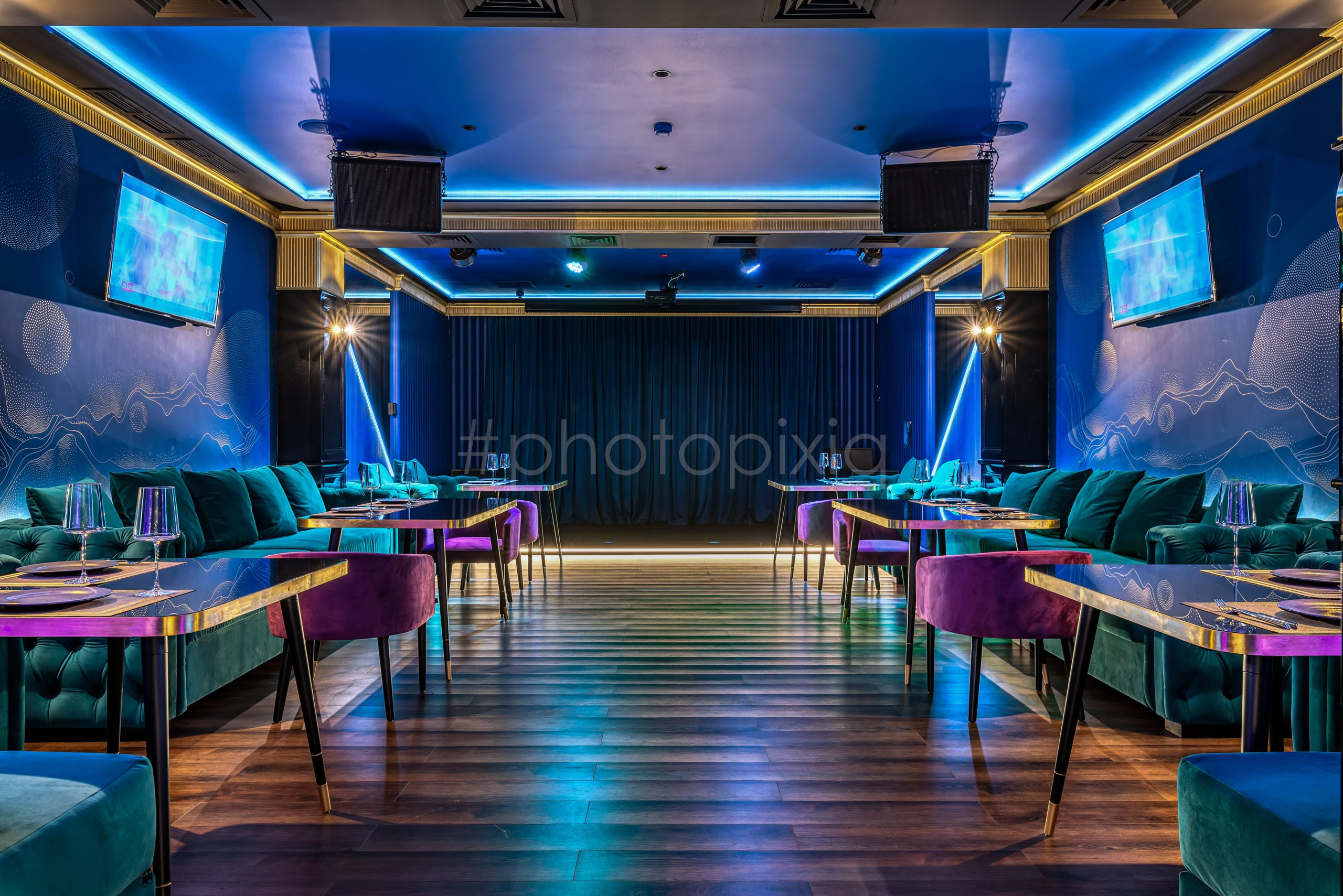 Фотосъёмка Караоке-бара «К11». Интерьерная съёмка и виртуальные туры — Интерьерный фотограф Кузнецов Сергей (photopixiq)