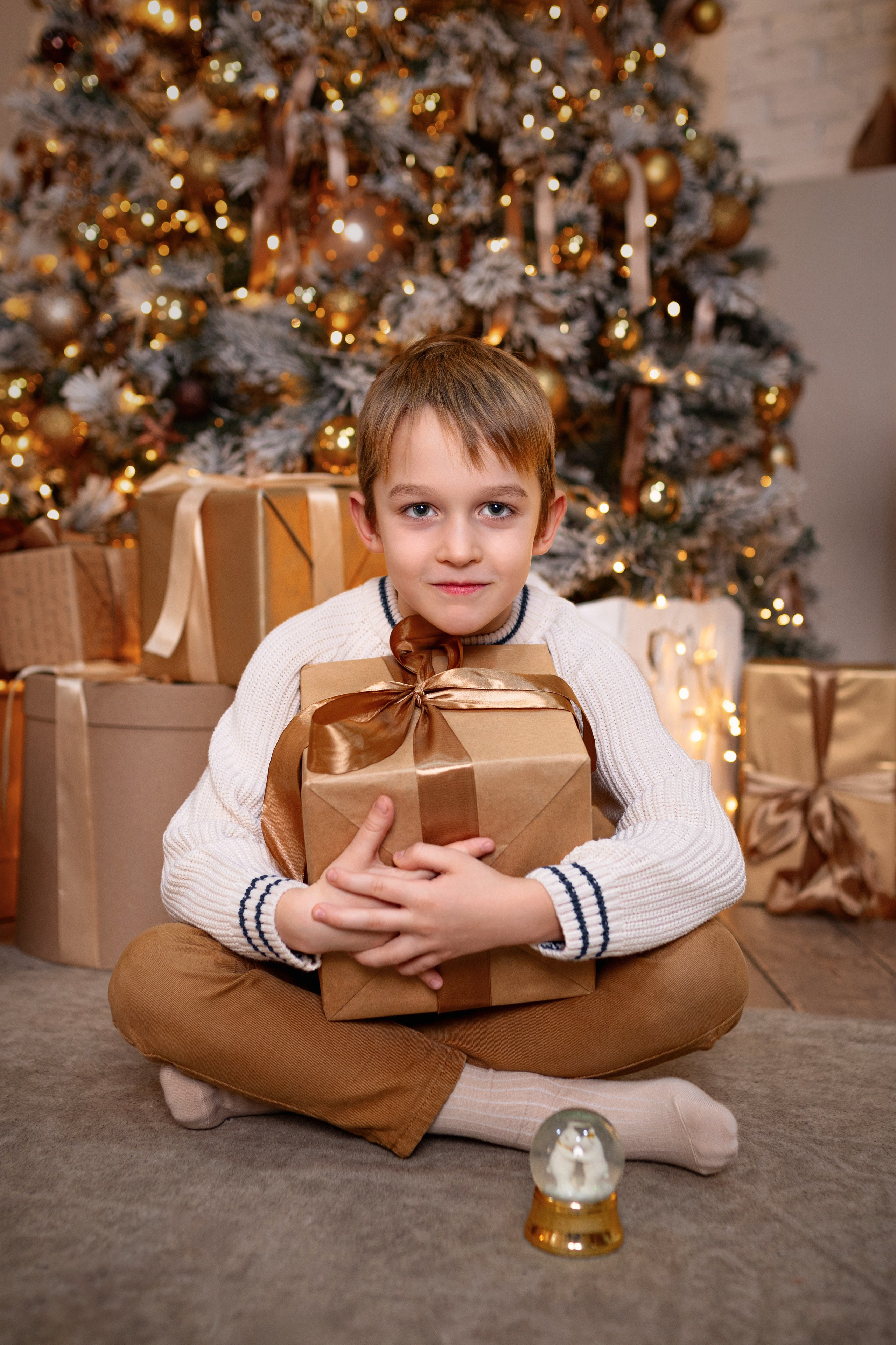 Новогодняя фотосессия в трех поколениях зал Норд. Трубинова Екатерина | Семейный фотограф | Москва