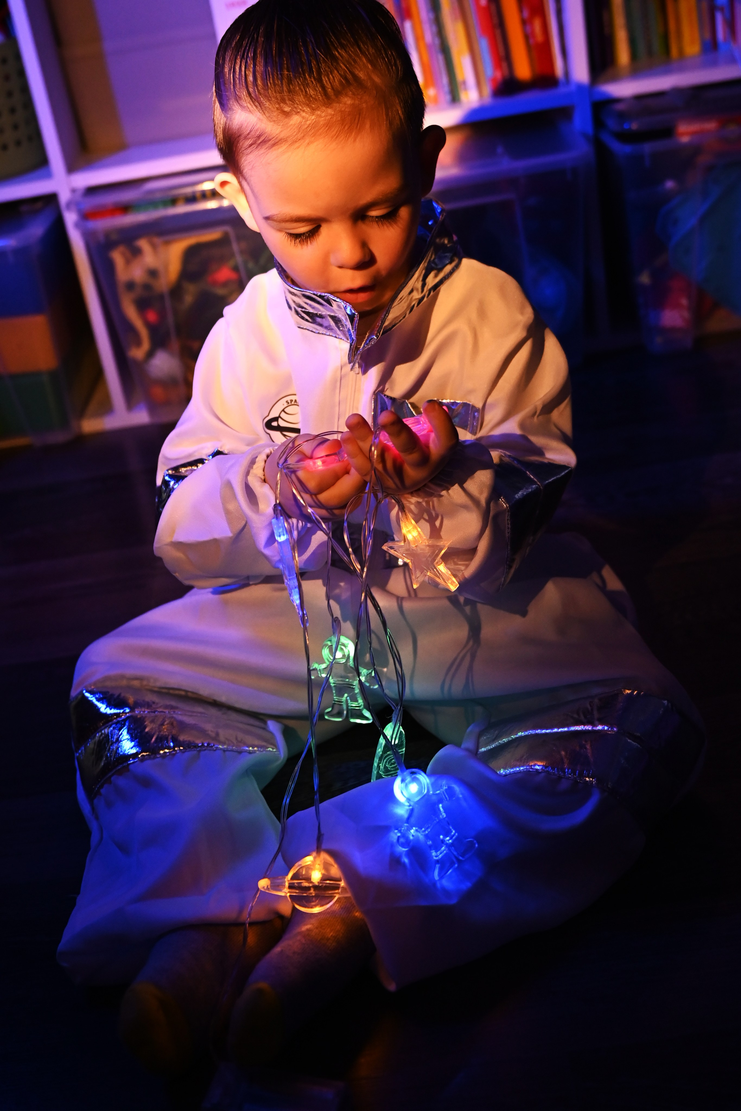 Детская на День космонавтики (домашняя). Свадебный, семейный, детский, контент фотограф в Омске Максим Ильин