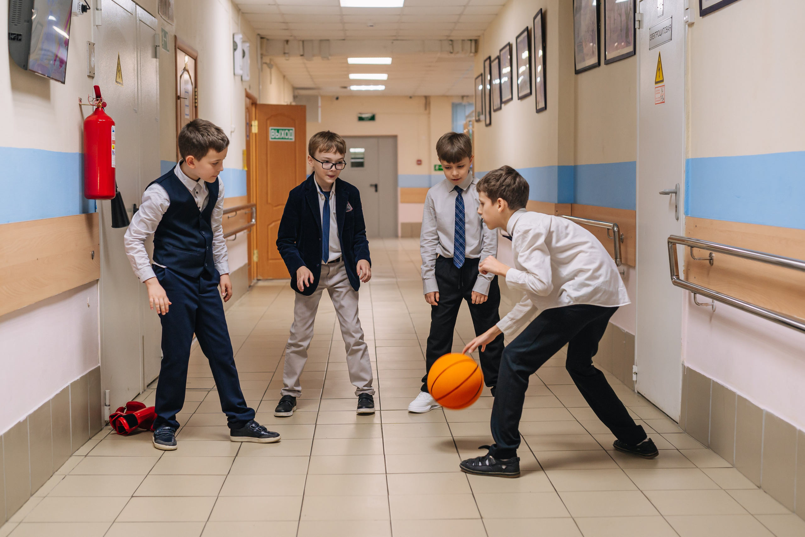 4 класс. Школьные альбомы и альбомы для детского сада. Юлия Осипова. Москва