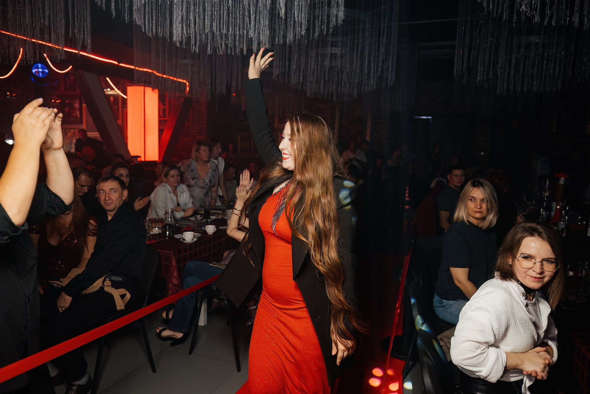 Караоке-проект «Голос большого города». Свадебный и репортажный фотограф Никита Сницарев в Барнауле