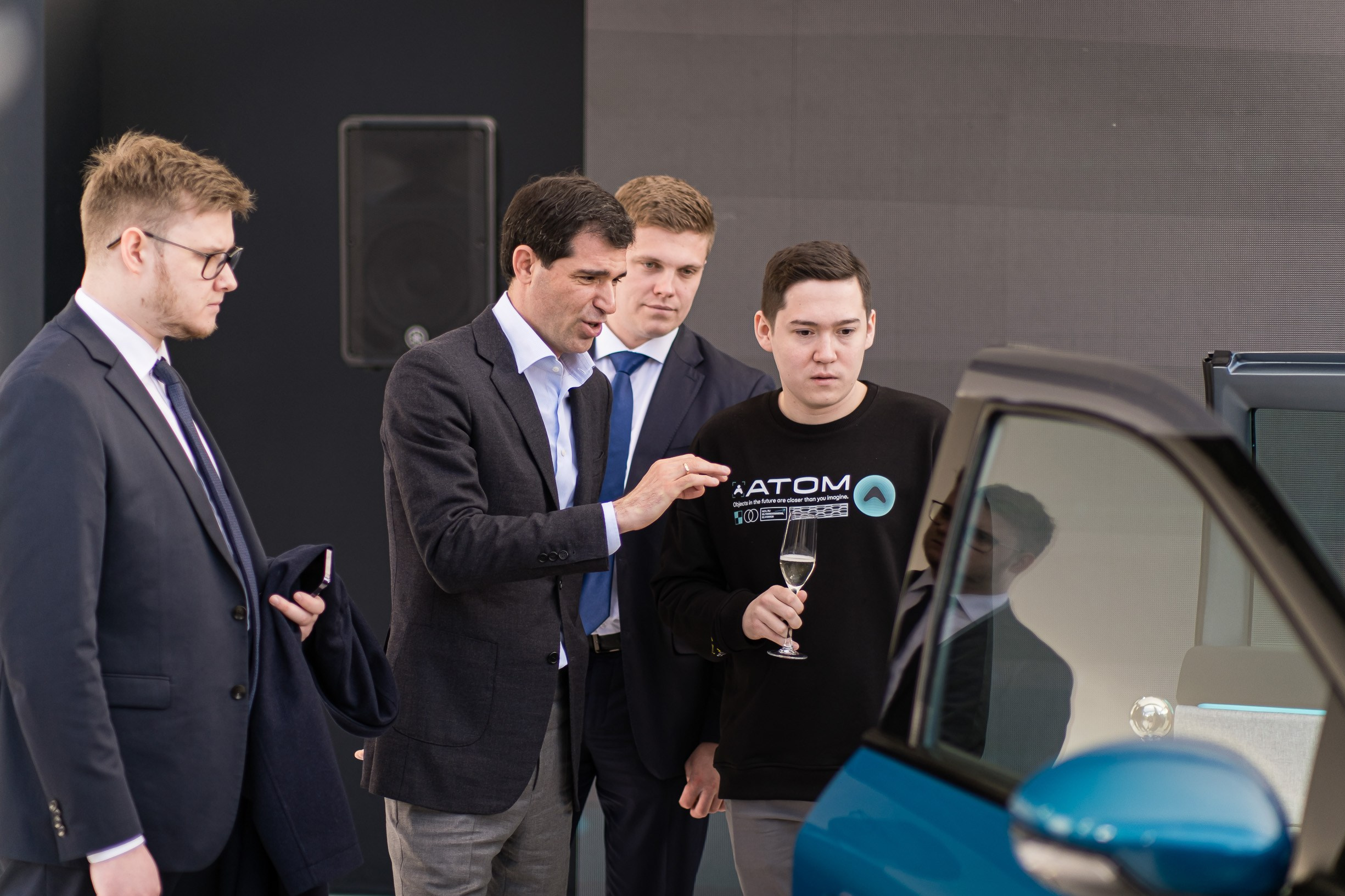 ATOM. Премьера Российского электромобиля. Репортажный фотограф Денис Тихомиров. Москва