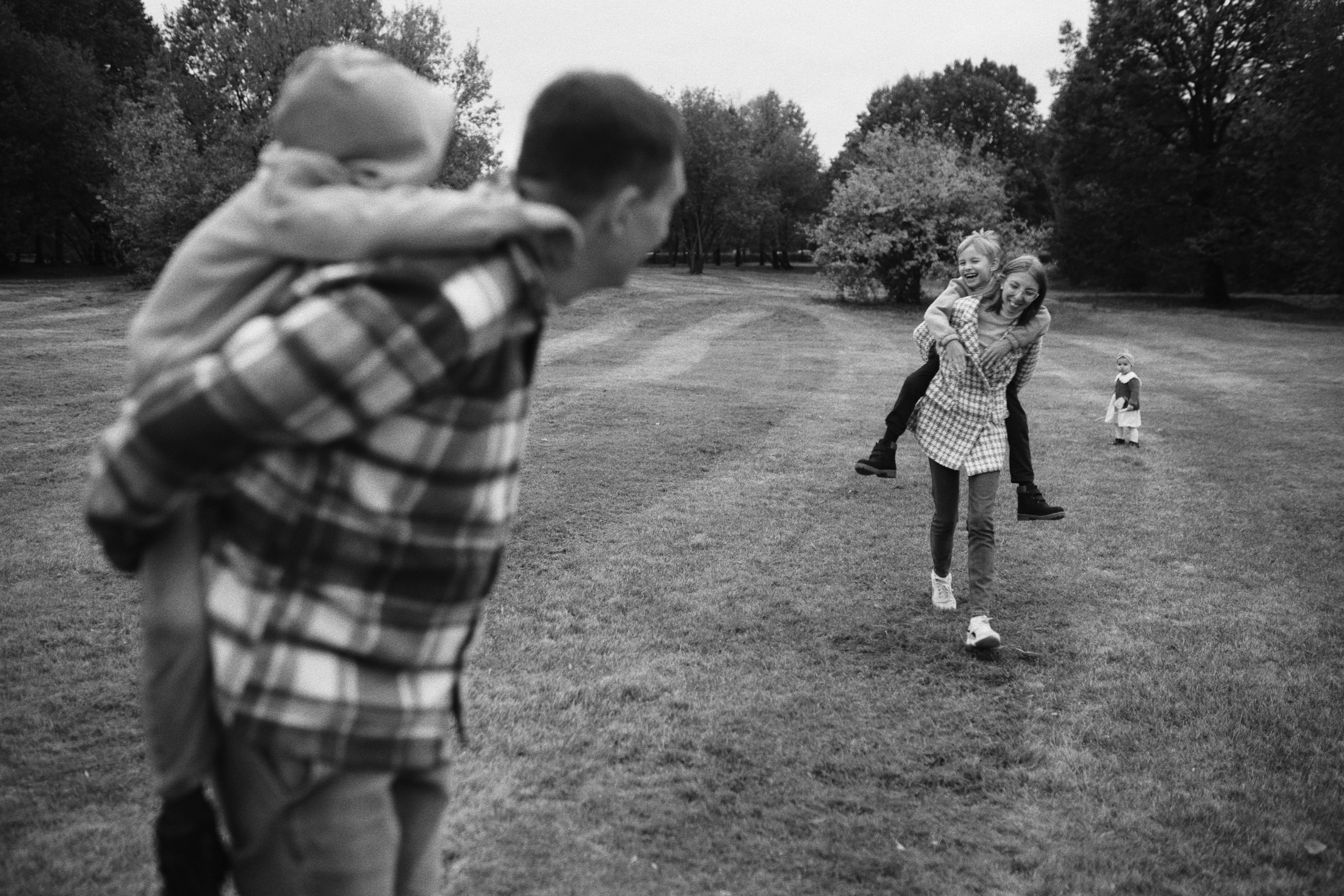 Семейная прогулочная фотопрогулка Светы и ее семьи. Семейный фотограф в Москве и Люберцах Юлия Гуськова