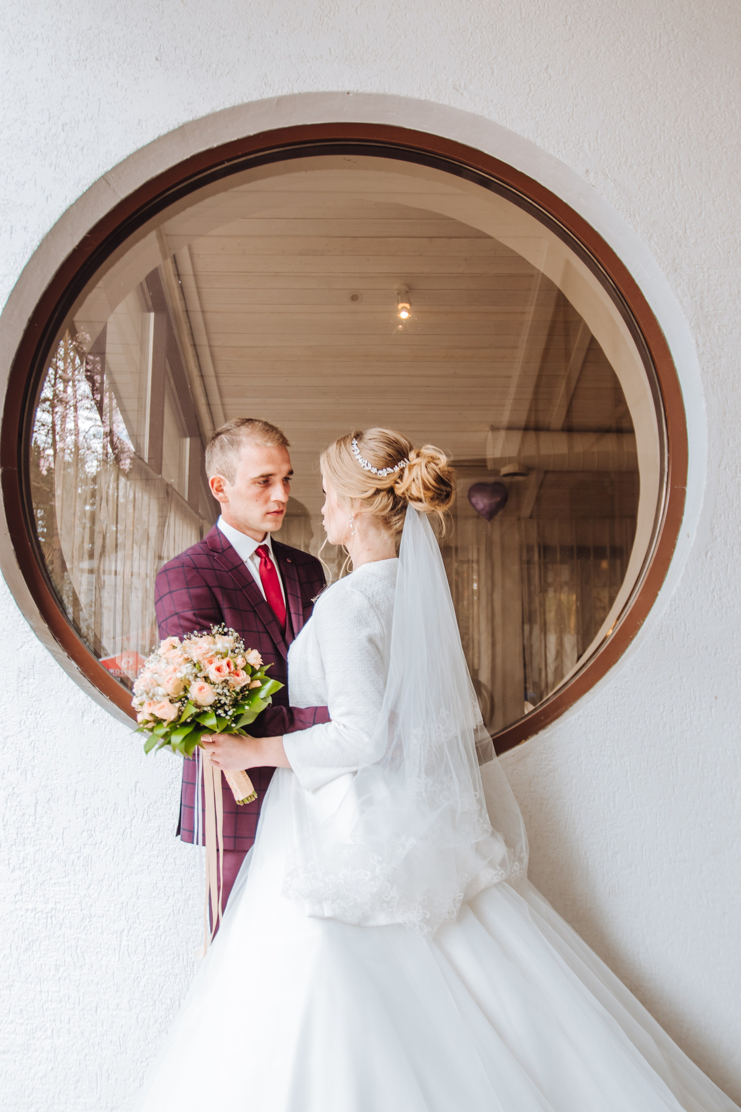 Свадебный фотограф в Подольске Ивана и Марии. Выпускные альбомы в Серпухове