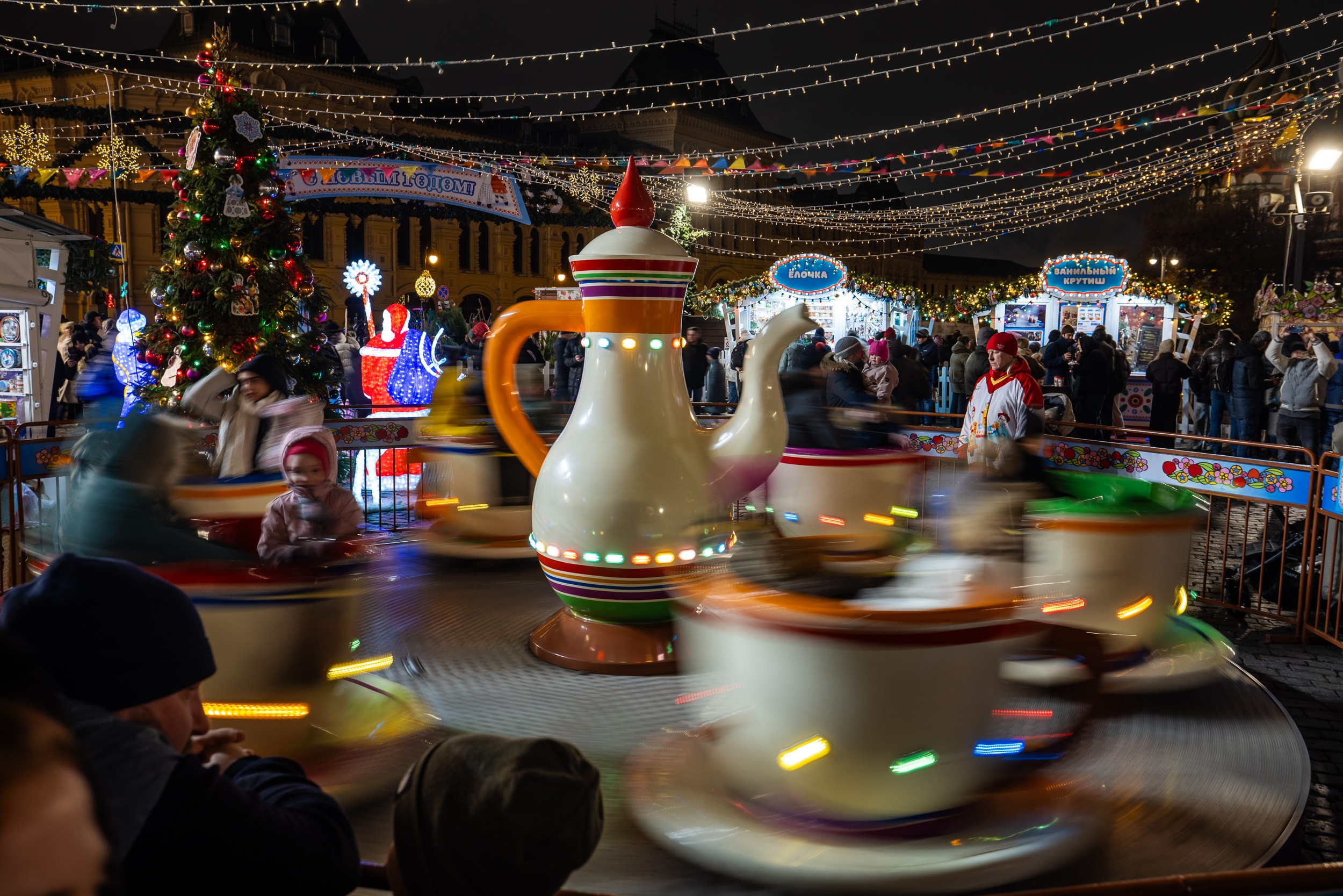 Карусели на Красной площади