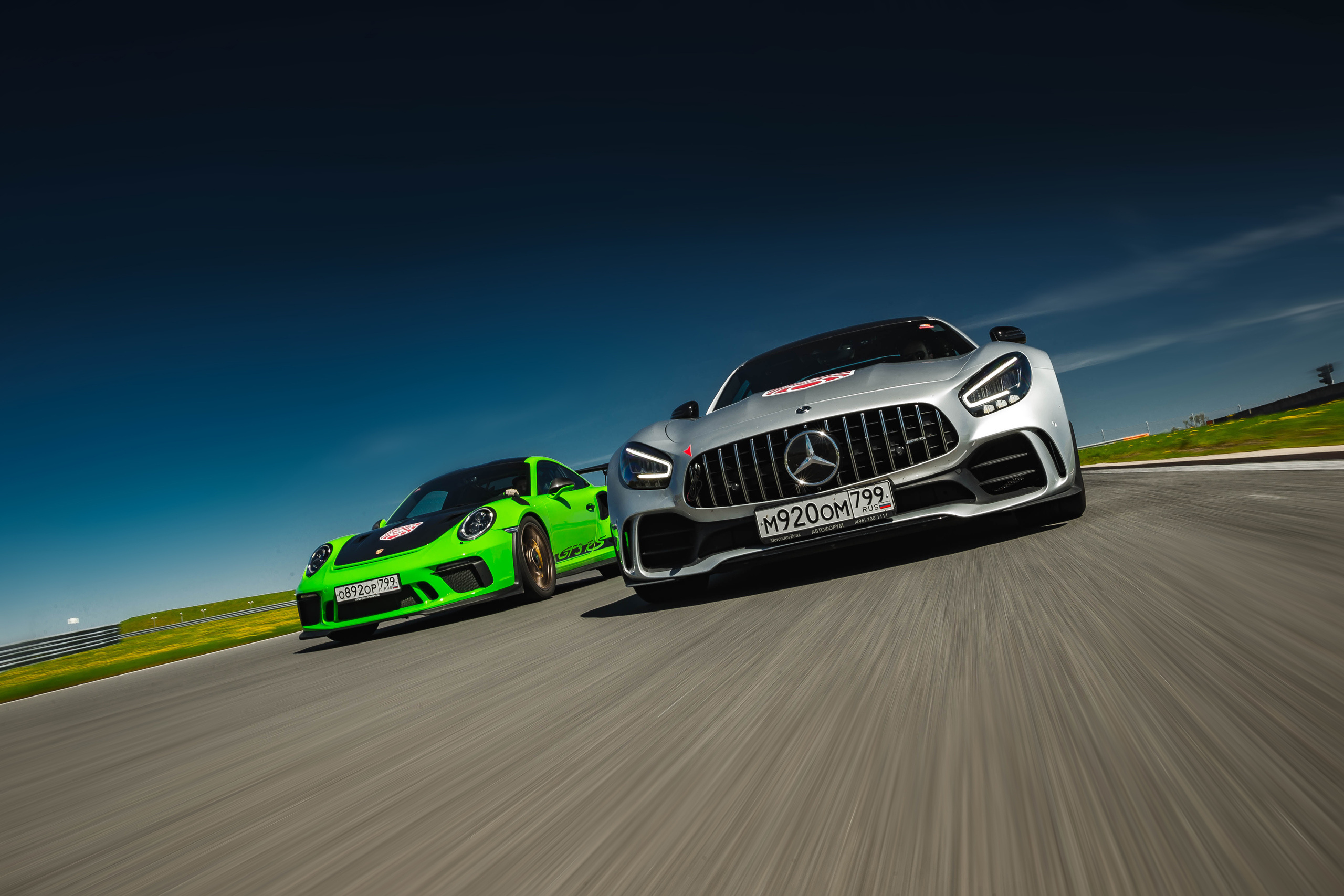 Porsche GT3RS & MB AMG GTR. Фотограф Дмитрий Питерский