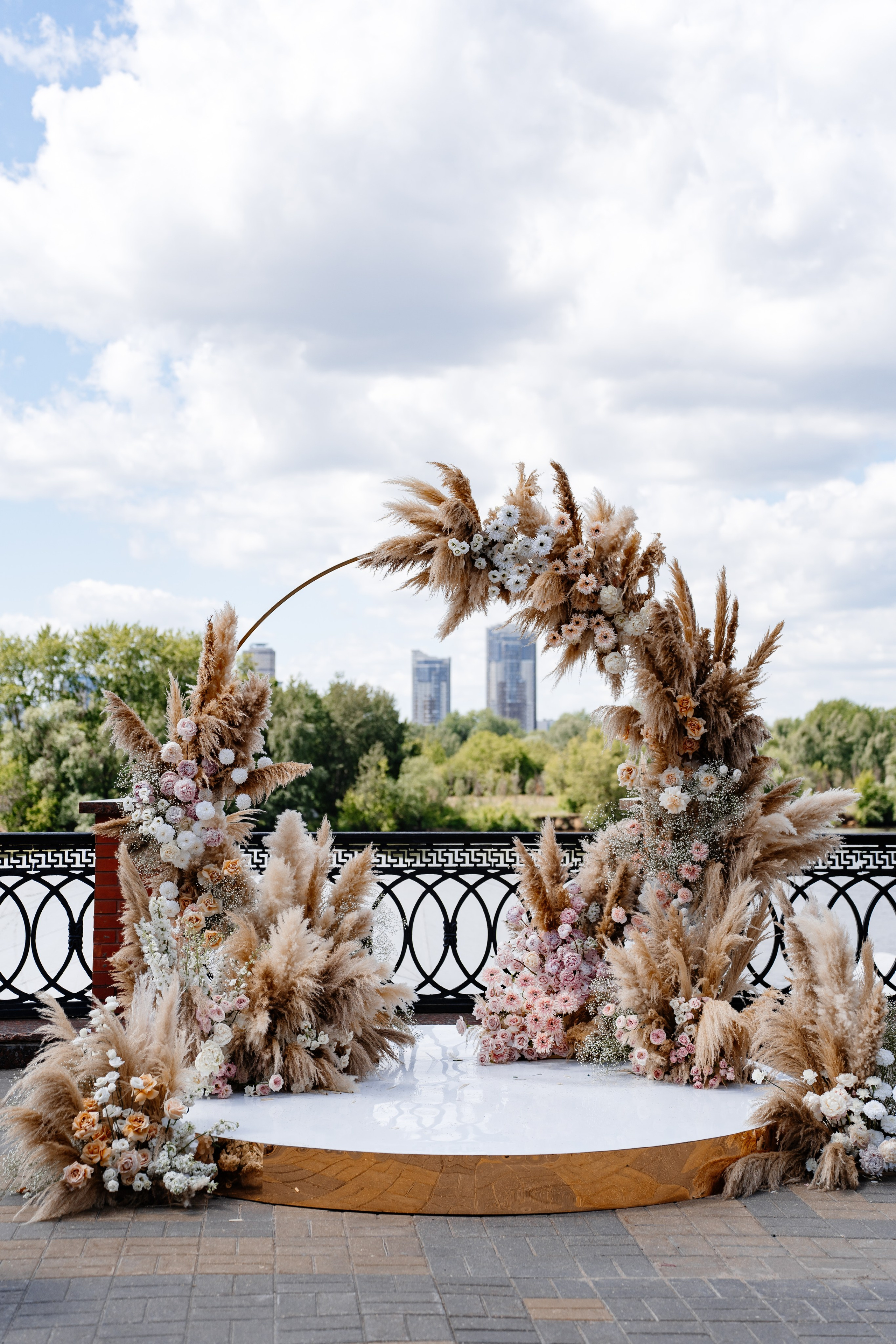 Выездная регистрация свадьбы в ресторане River Club Moscow. Свадебный и семейный фотограф в Москве Светлана Зоткина