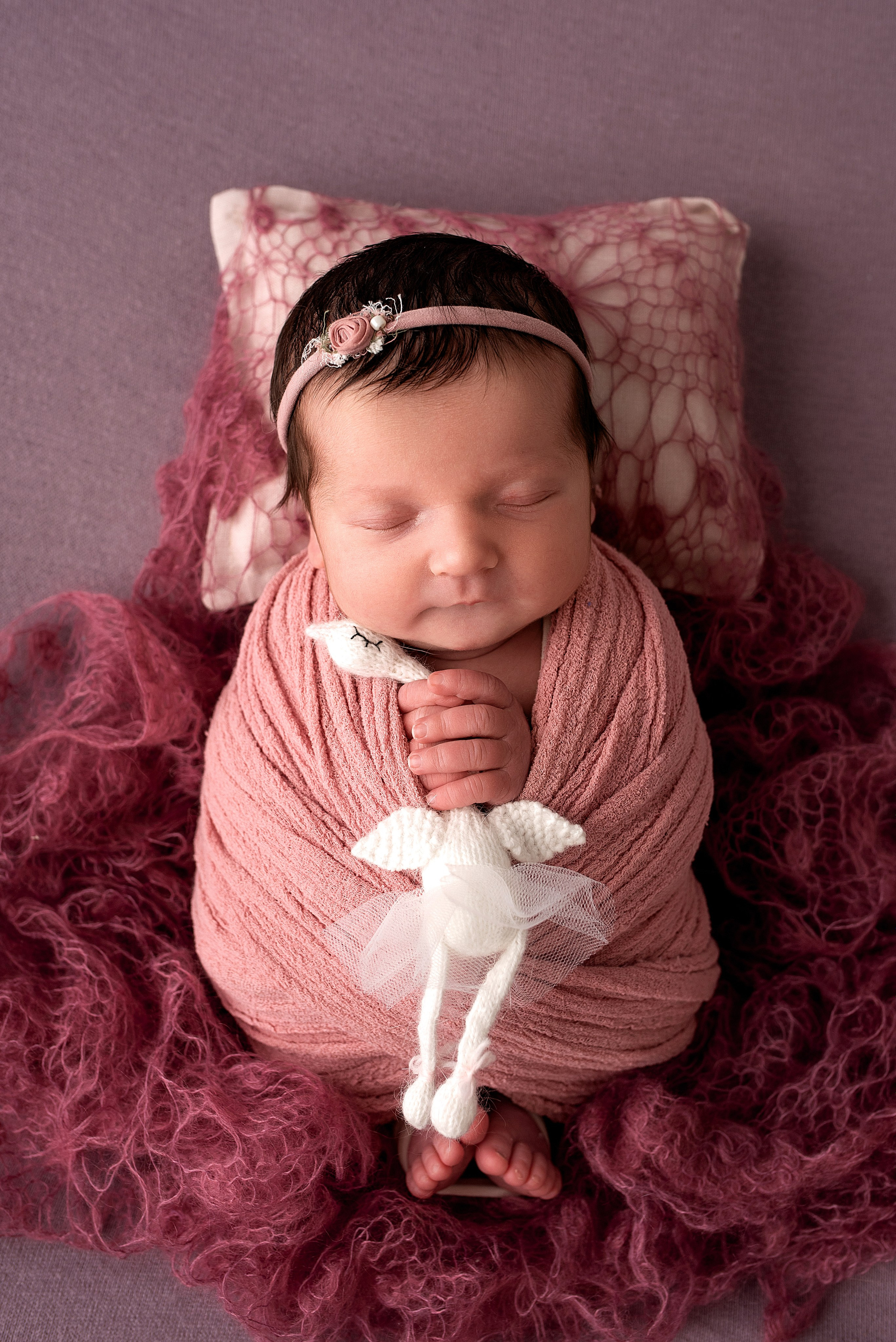 Новорождённые (в обмотках). Детский фотограф новорождённых в Минске Боровик Екатерина