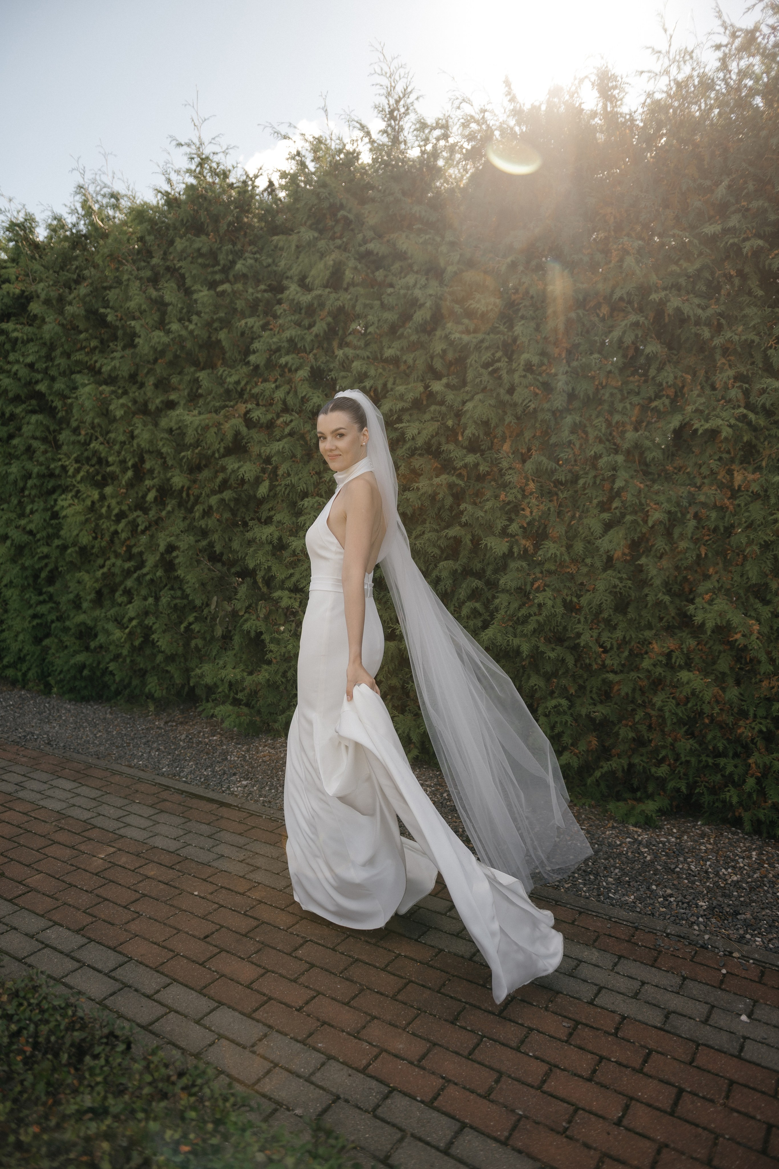 Wedding day in VERSAL PARK. Wedding PHOTOGRAPHER Andrew Vnukov