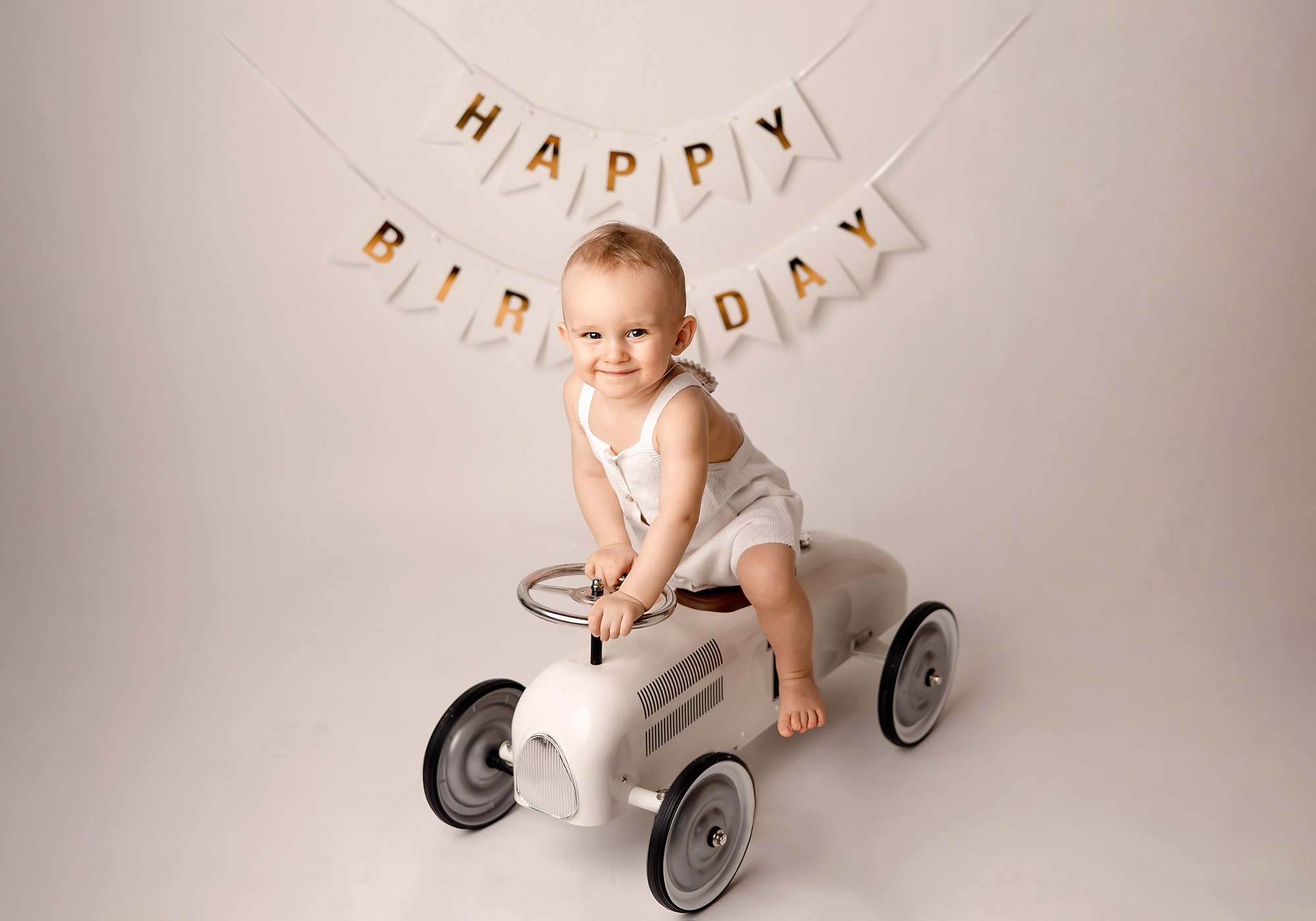 Стоимость малыши постарше. Фотограф новорожденных