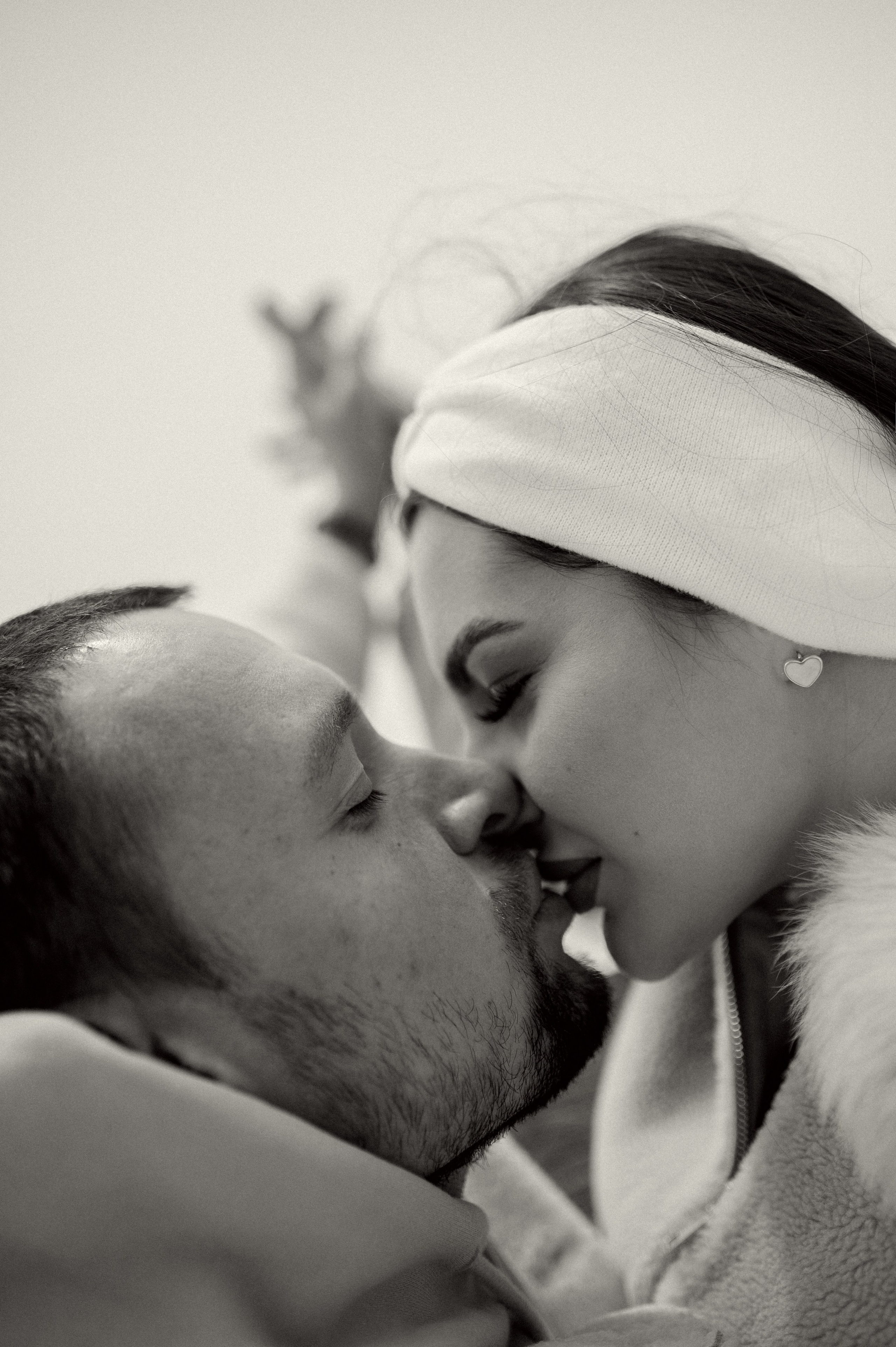 Лавстори стрит фотосессия в зимней Москве. Семейная фотосессия Бутово Москва фотограф Алина Морщагина