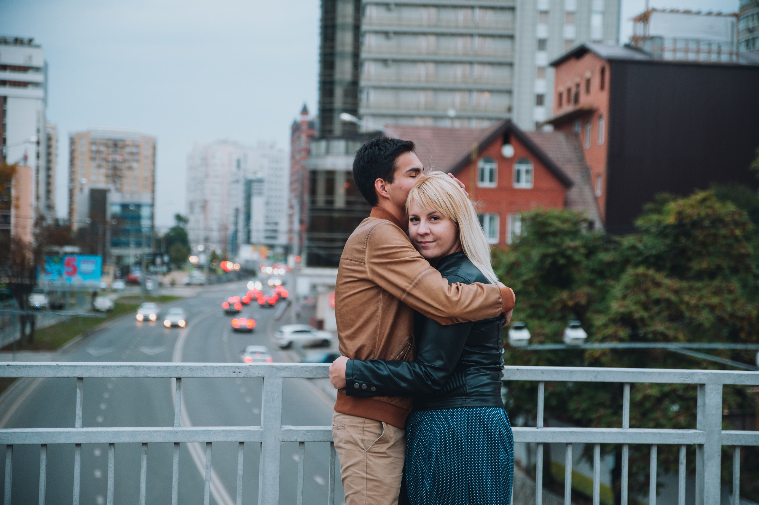 Фотосессия love story мост поцелуев и набережная. Свадебный и семейный фотограф в Ростове-на-Дону Буткова З