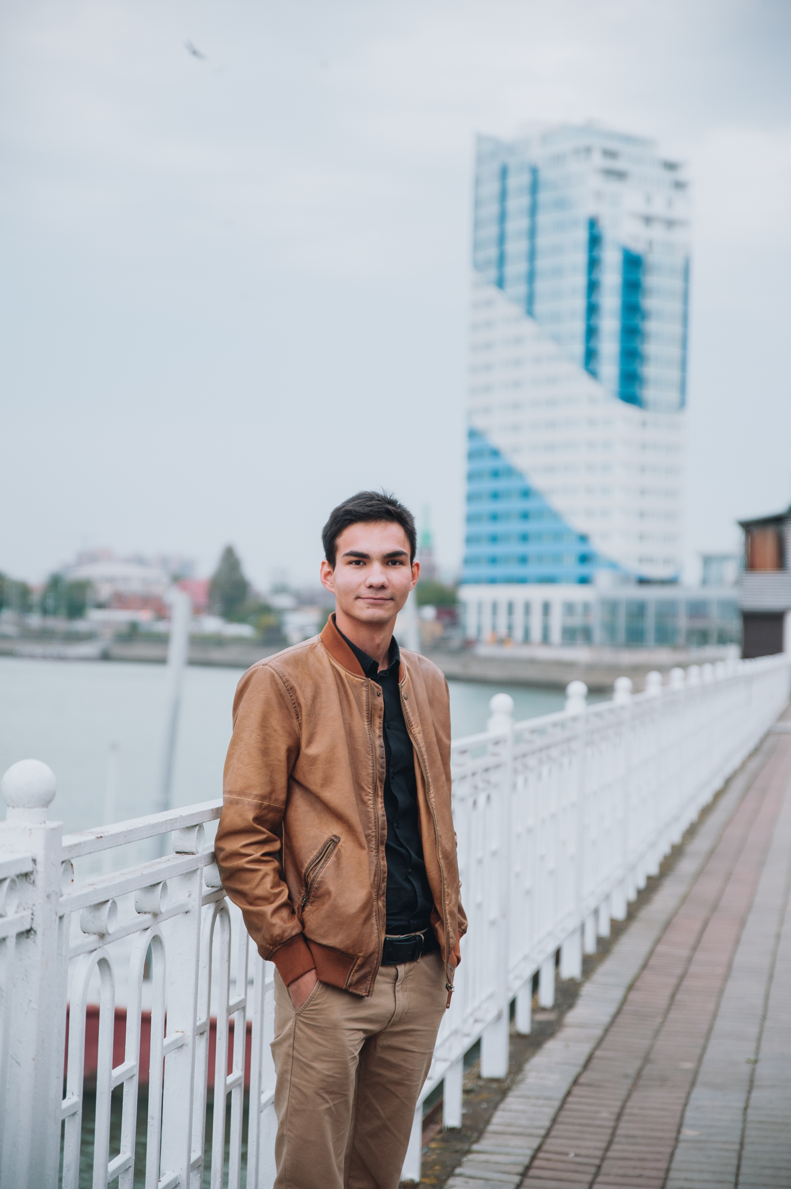 Фотосессия love story мост поцелуев и набережная. Свадебный и семейный фотограф в Ростове-на-Дону Буткова З