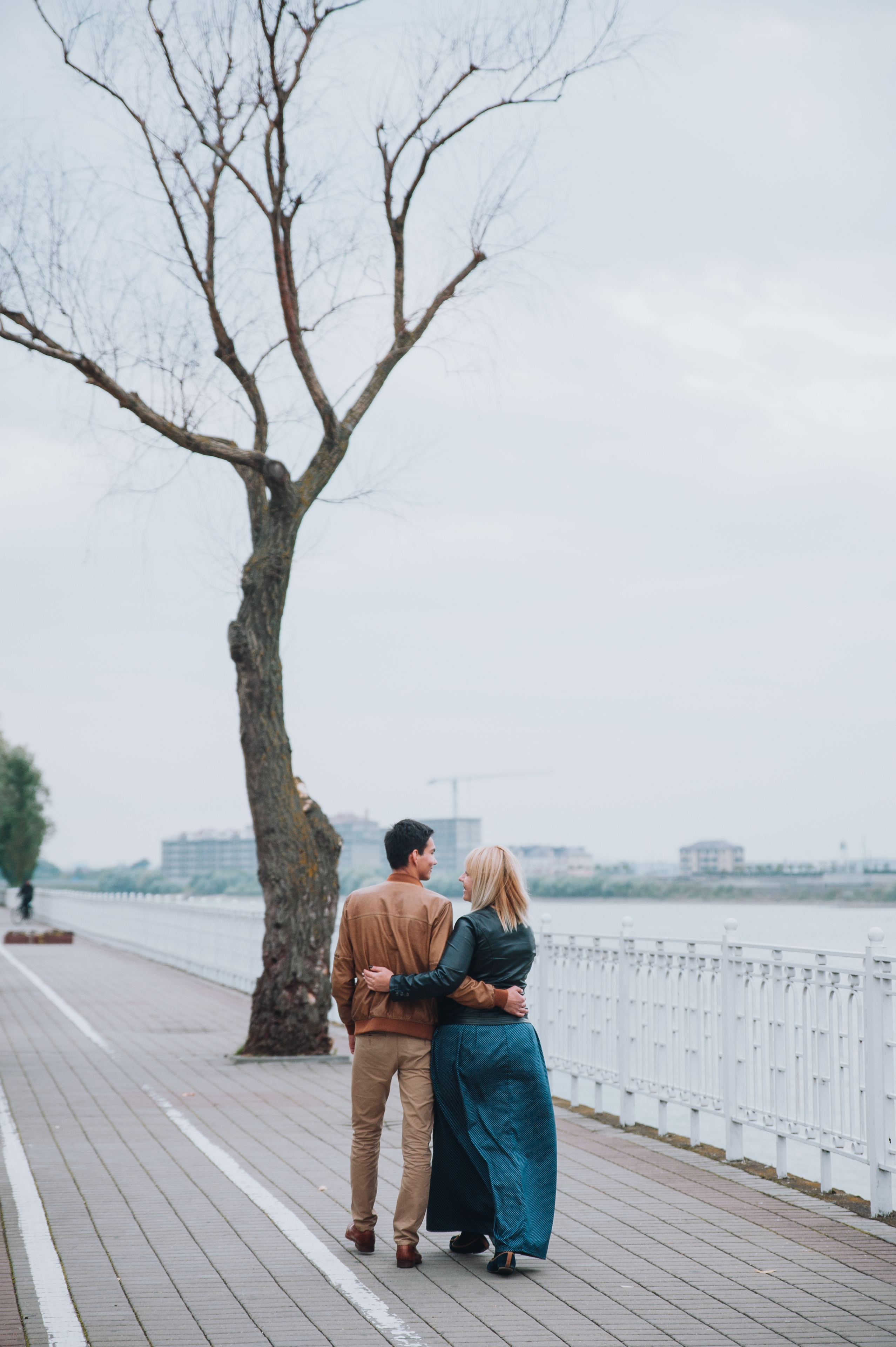 Фотосессия love story мост поцелуев и набережная. Свадебный и семейный фотограф в Ростове-на-Дону Буткова З