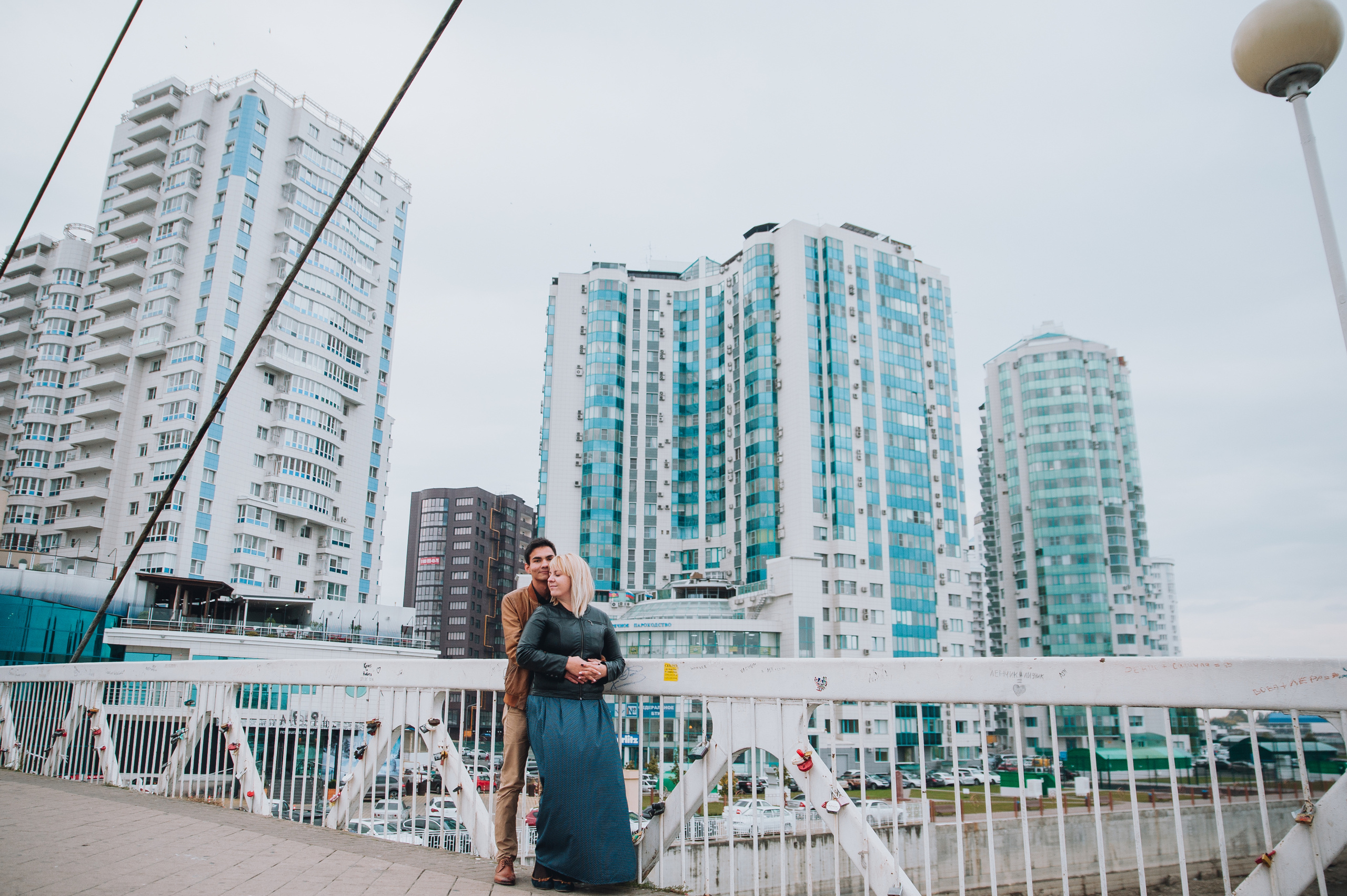 Фотосессия love story мост поцелуев и набережная. Свадебный и семейный фотограф в Ростове-на-Дону Буткова З