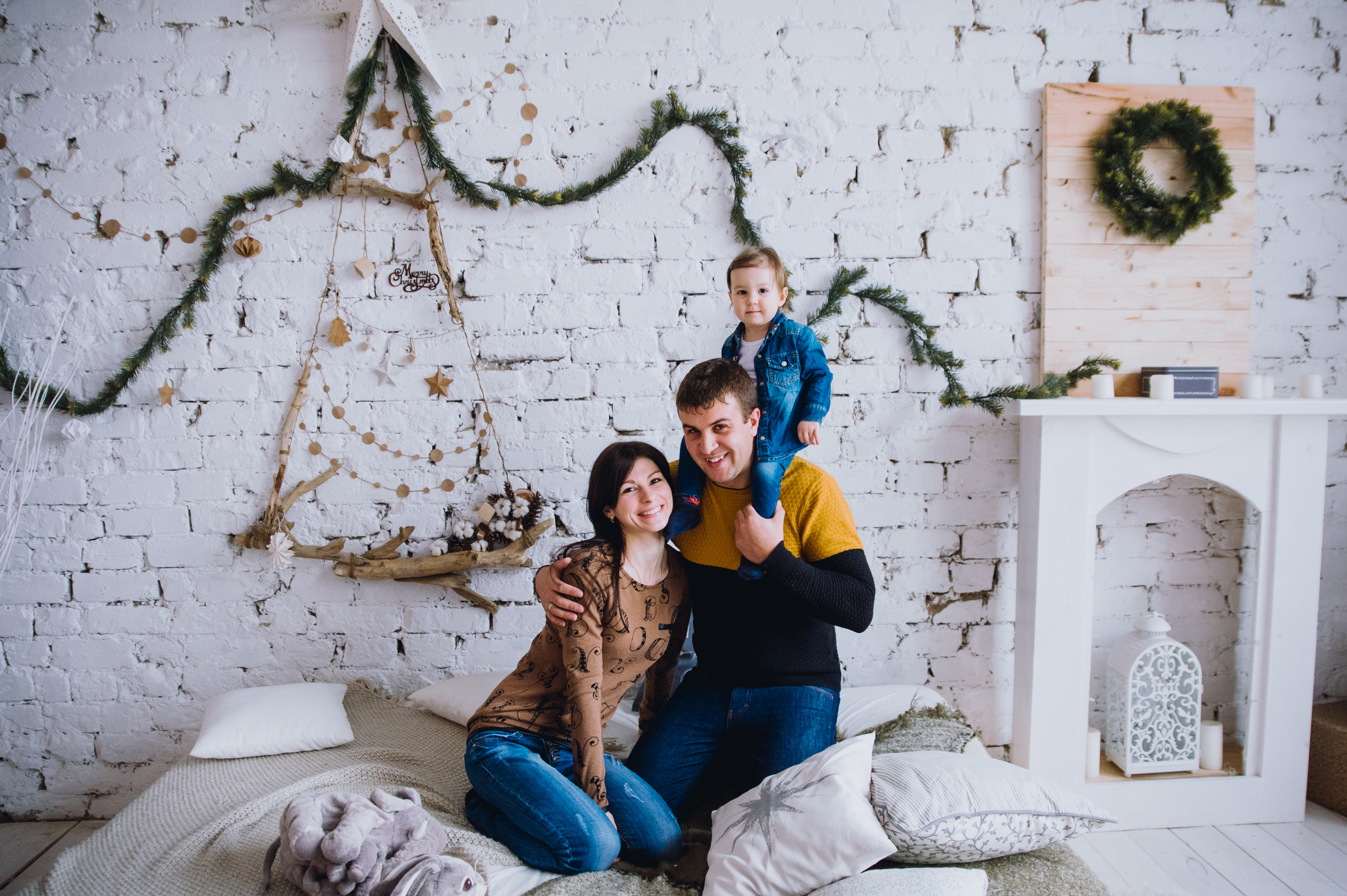 семейная фотосессия в студии фотограф краснодар