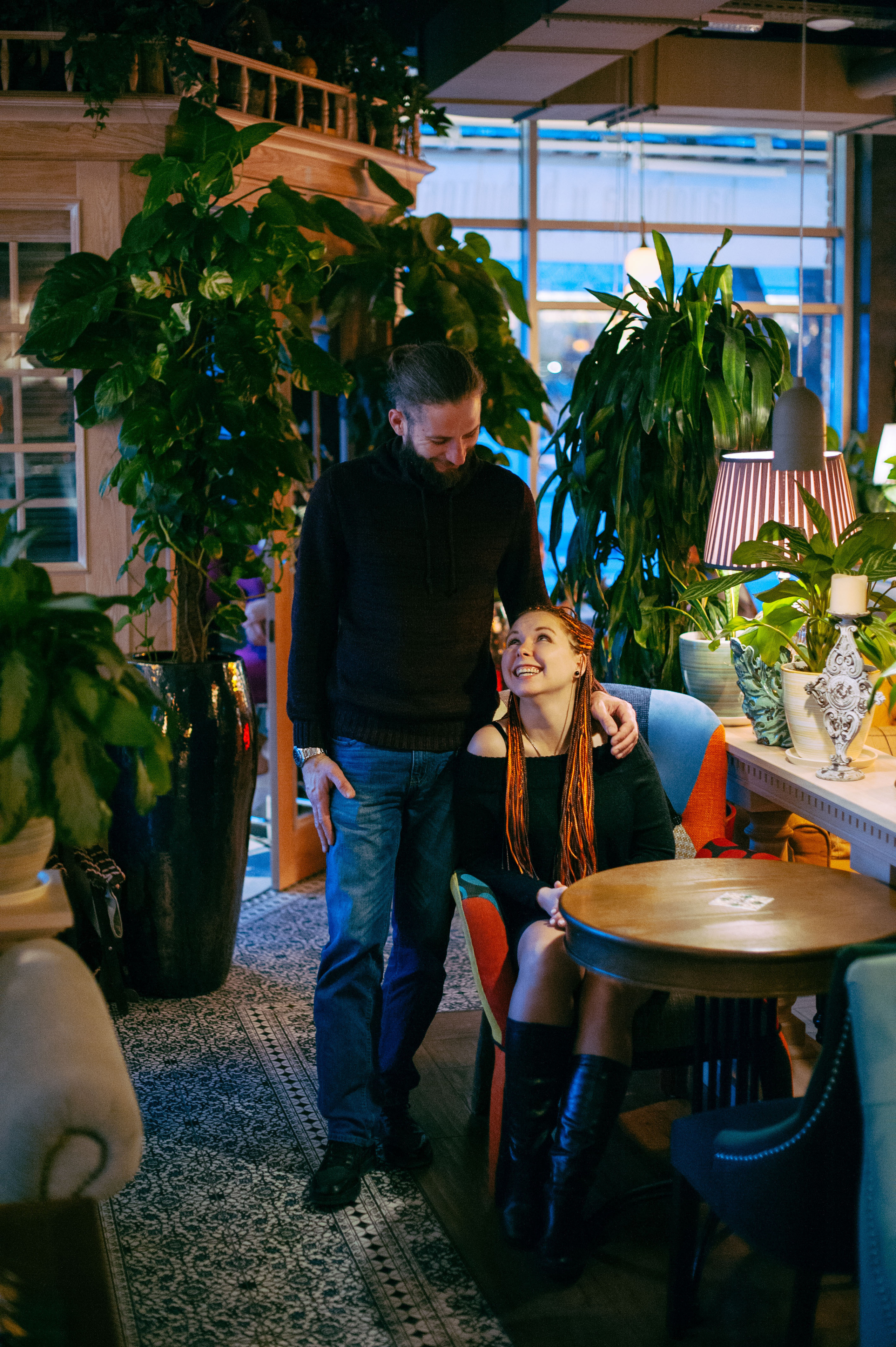 Фотосессия love story в ресторане. Свадебный и семейный фотограф в Ростове-на-Дону Буткова З