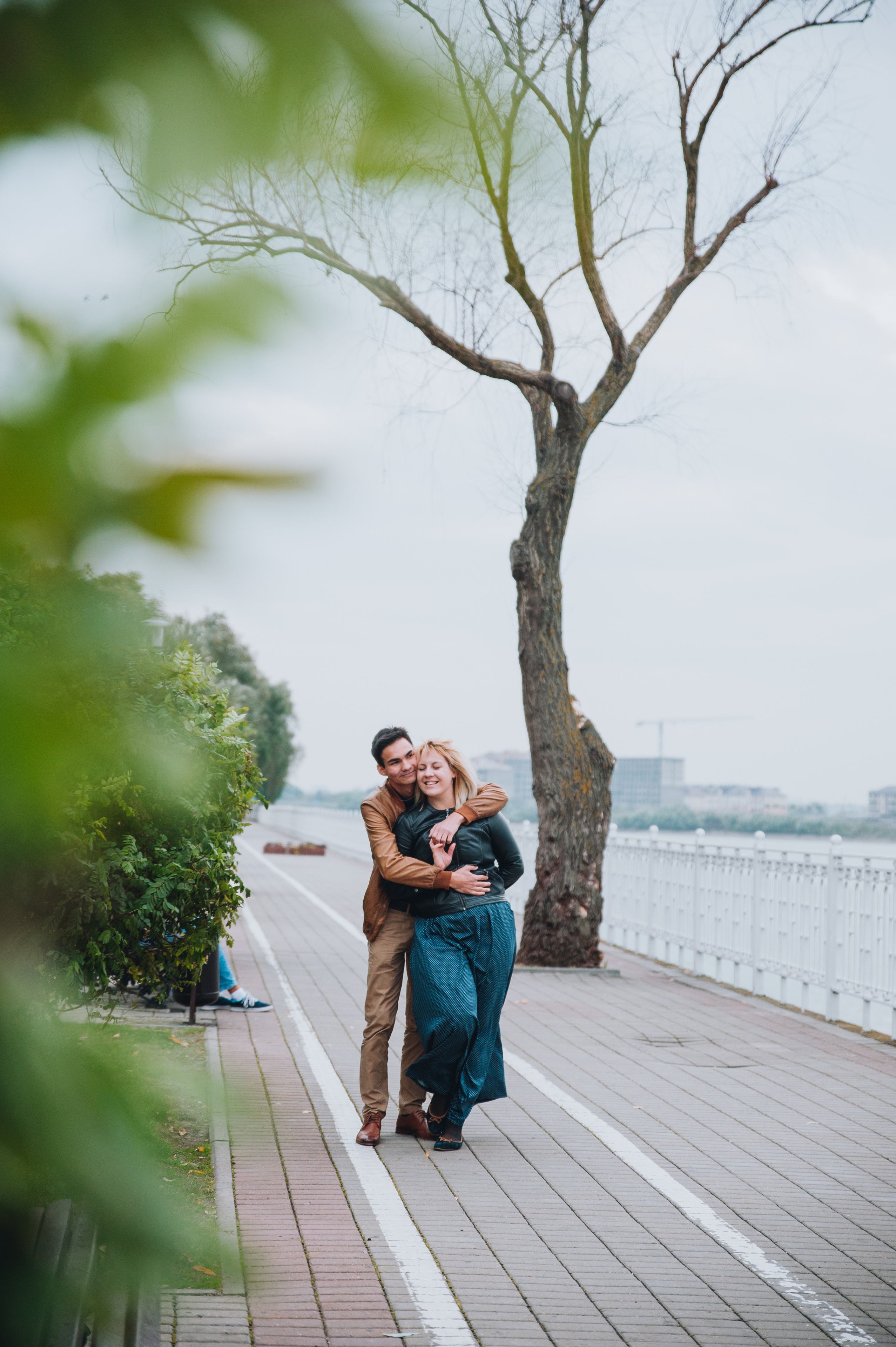 Фотосессия love story мост поцелуев и набережная. Свадебный и семейный фотограф в Ростове-на-Дону Буткова З