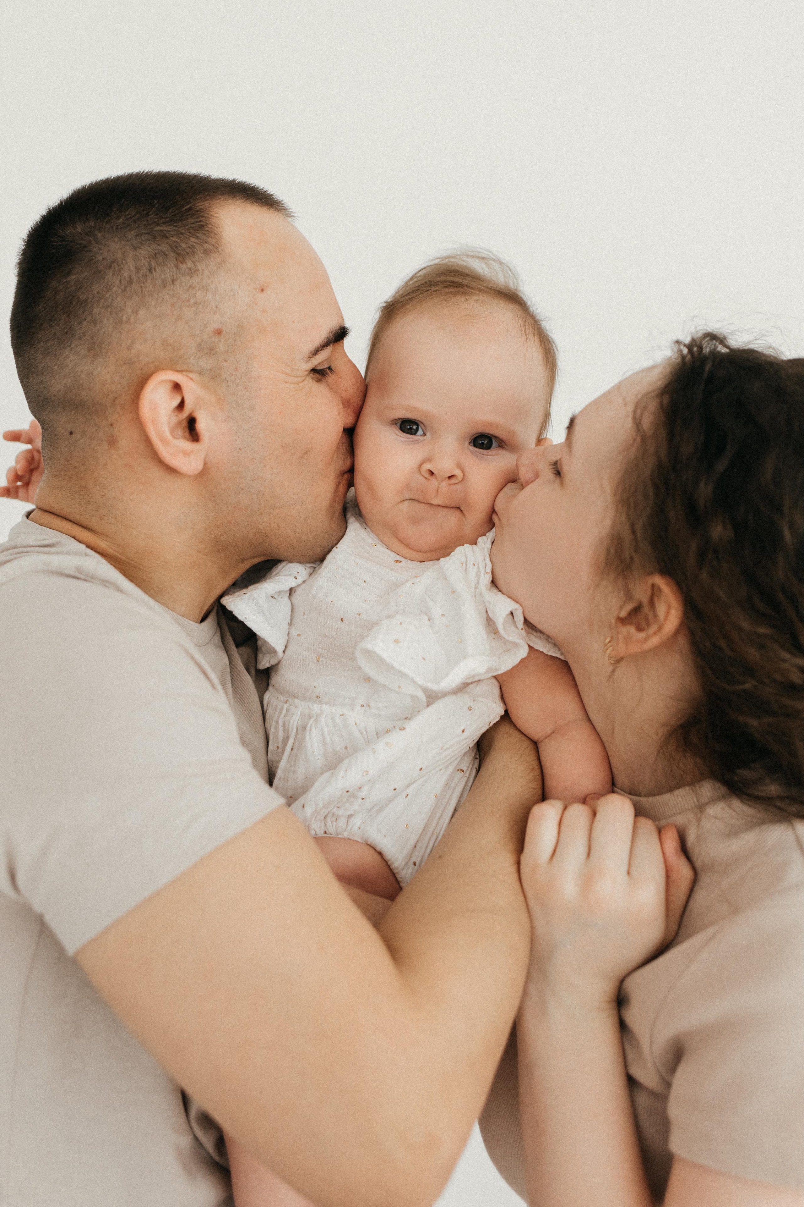 Оксана, Андрей и Есения. Главная