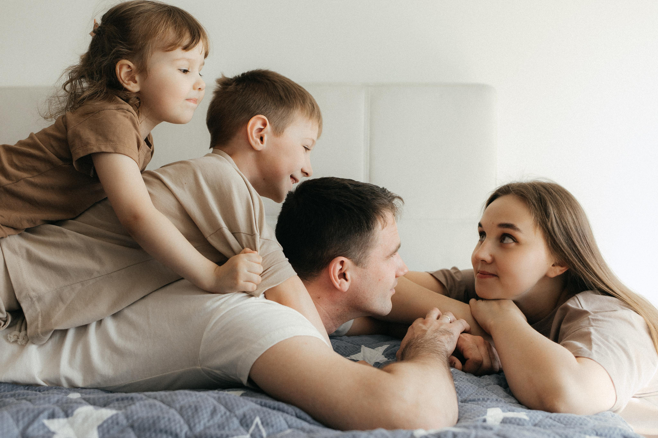 Аня, Дима, Никита, Маша и Ева. Главная