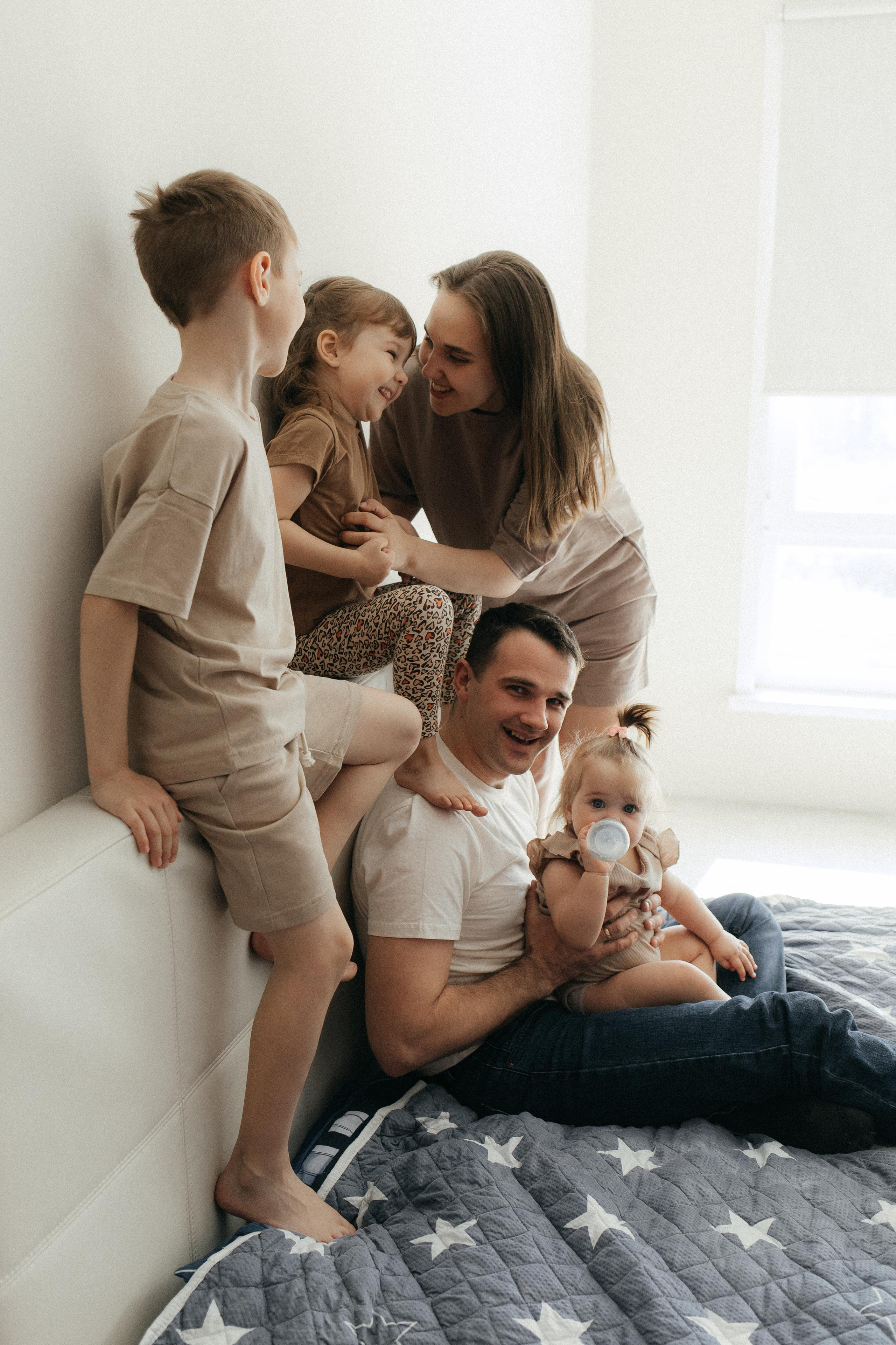 Аня, Дима, Никита, Маша и Ева. Главная