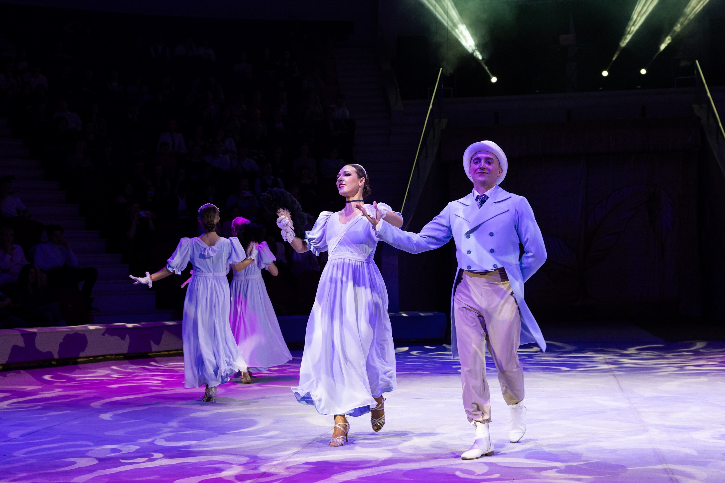 Городской бал выпускников (24 июня 2025). Репортажный фотограф Алексей Пирязев