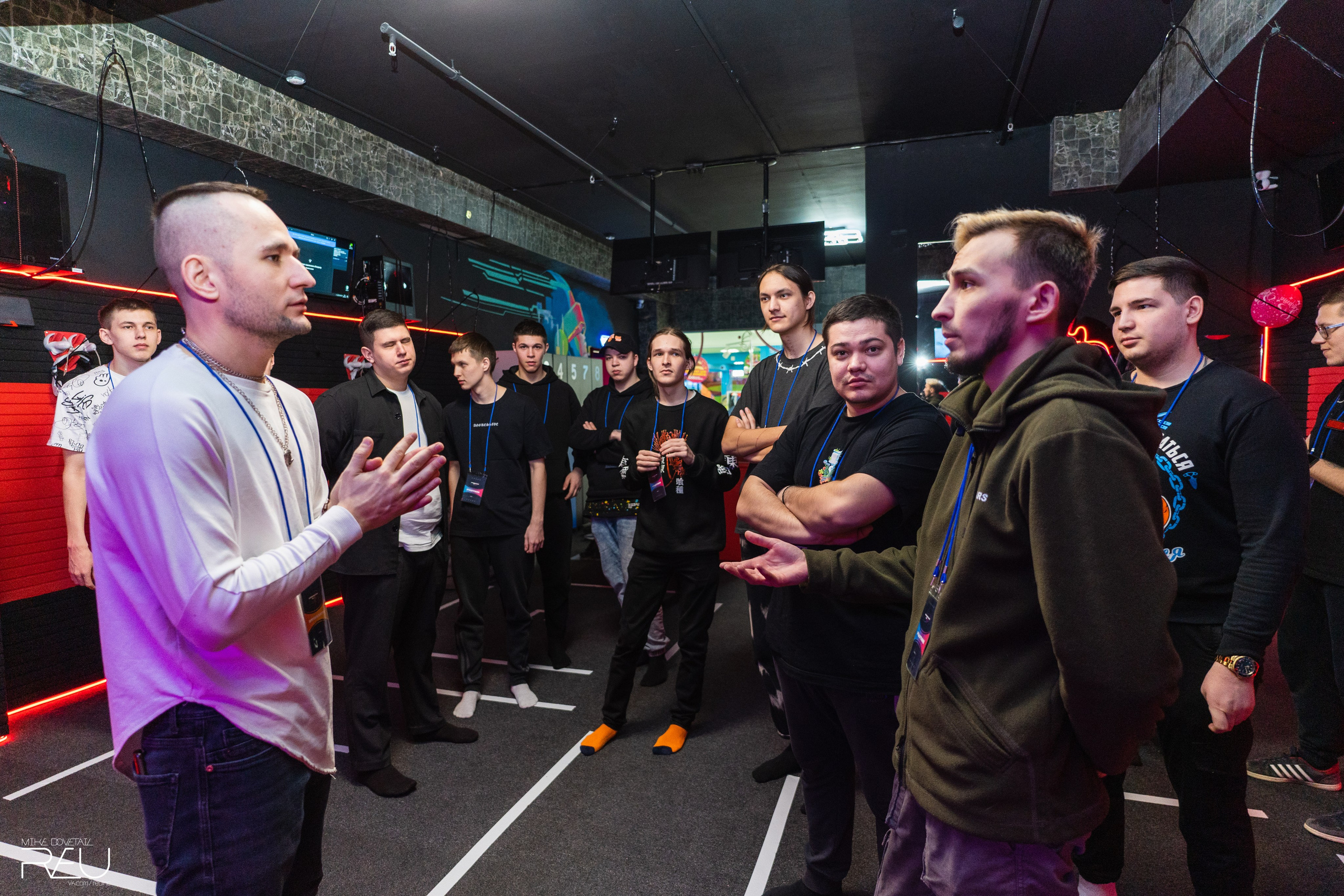 ТУРНИР ПО VR. Mike Dovetail | Портретный и репортажный фотограф