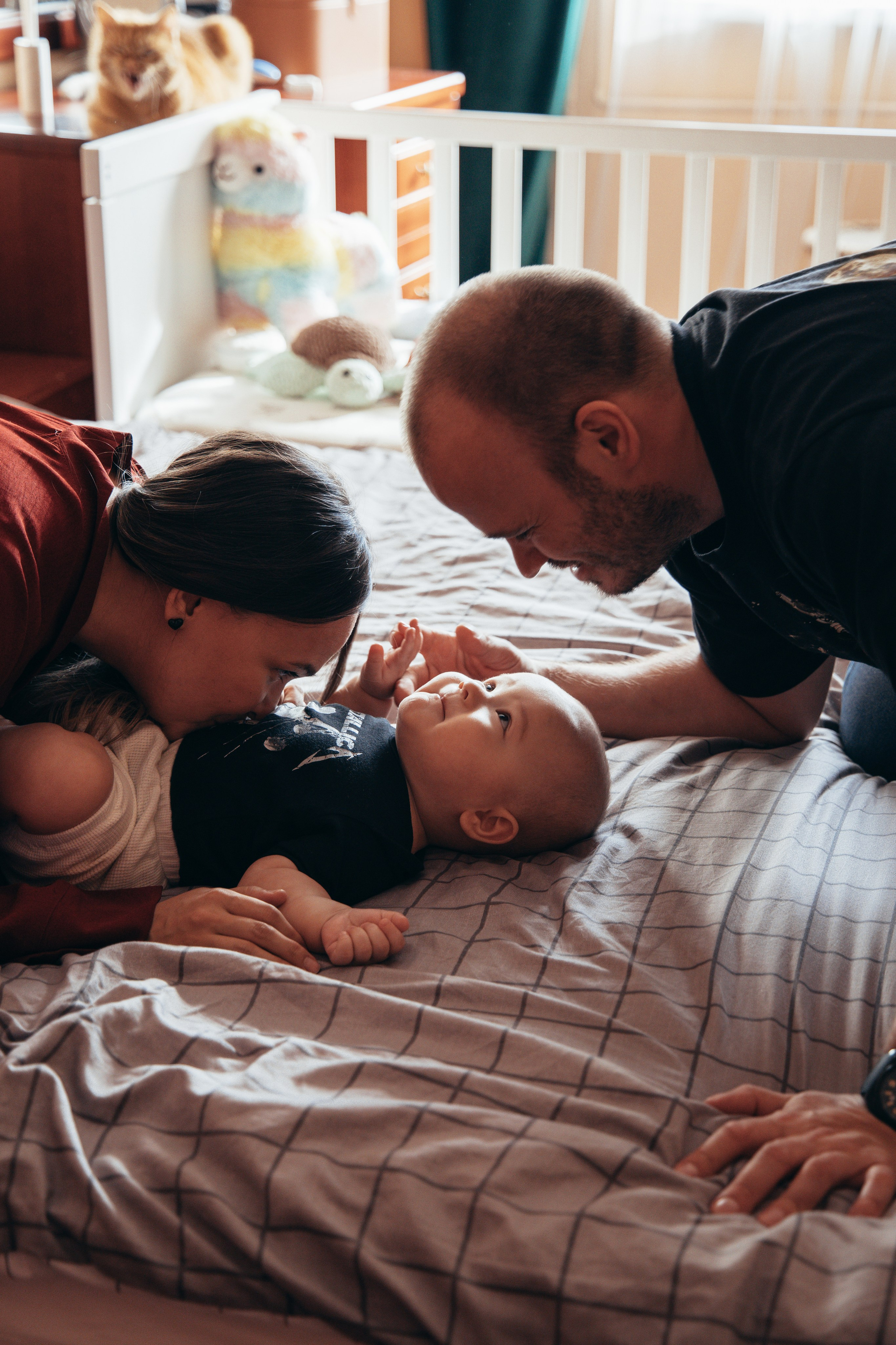 Домашняя семейная фотосессия. Свадебный и семейный фотограф в Красноярске Леонид Максимов