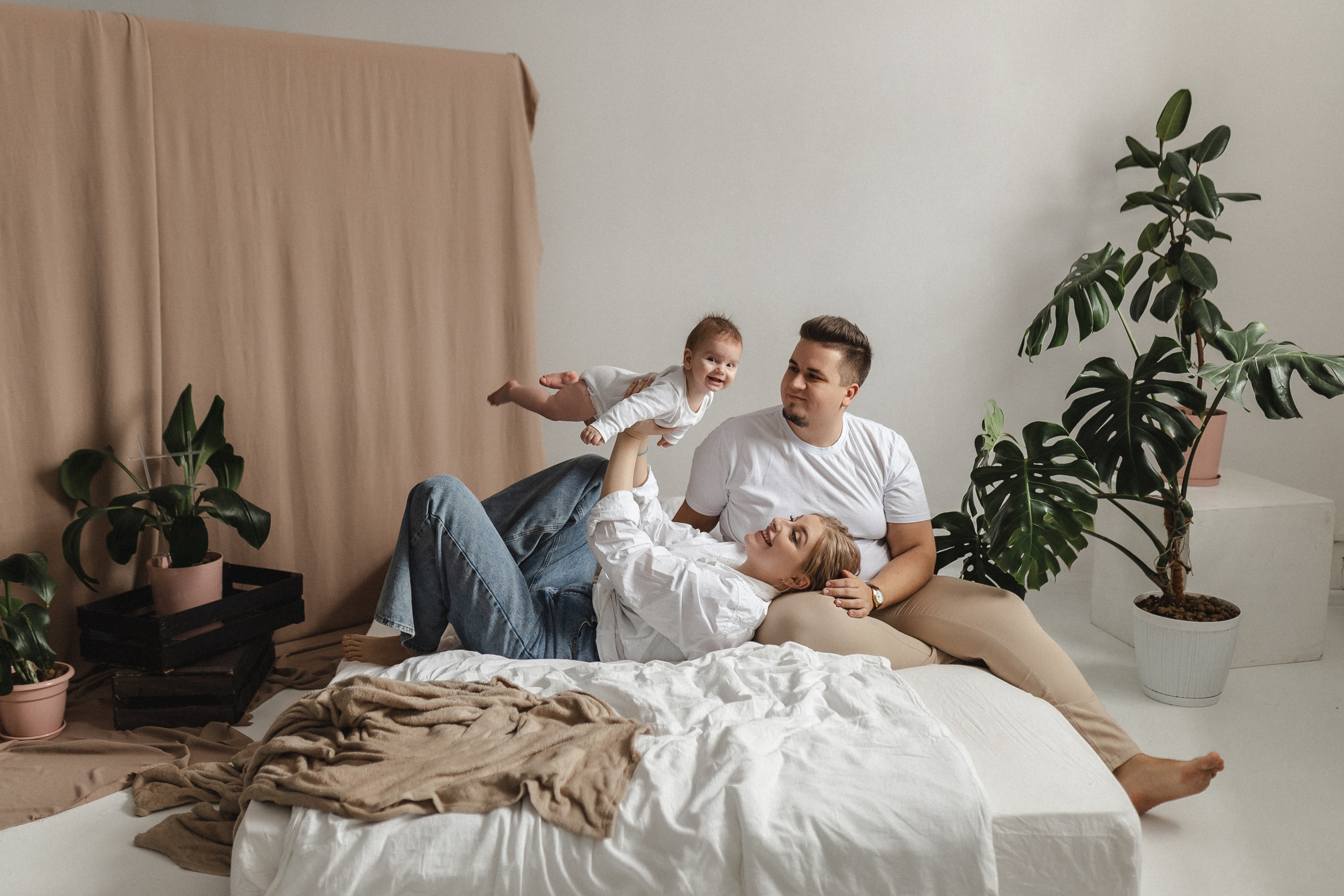 Аля, Артур и маленькая Ми. Семейный фотограф в Нижнем Новгороде Доронина Юлия