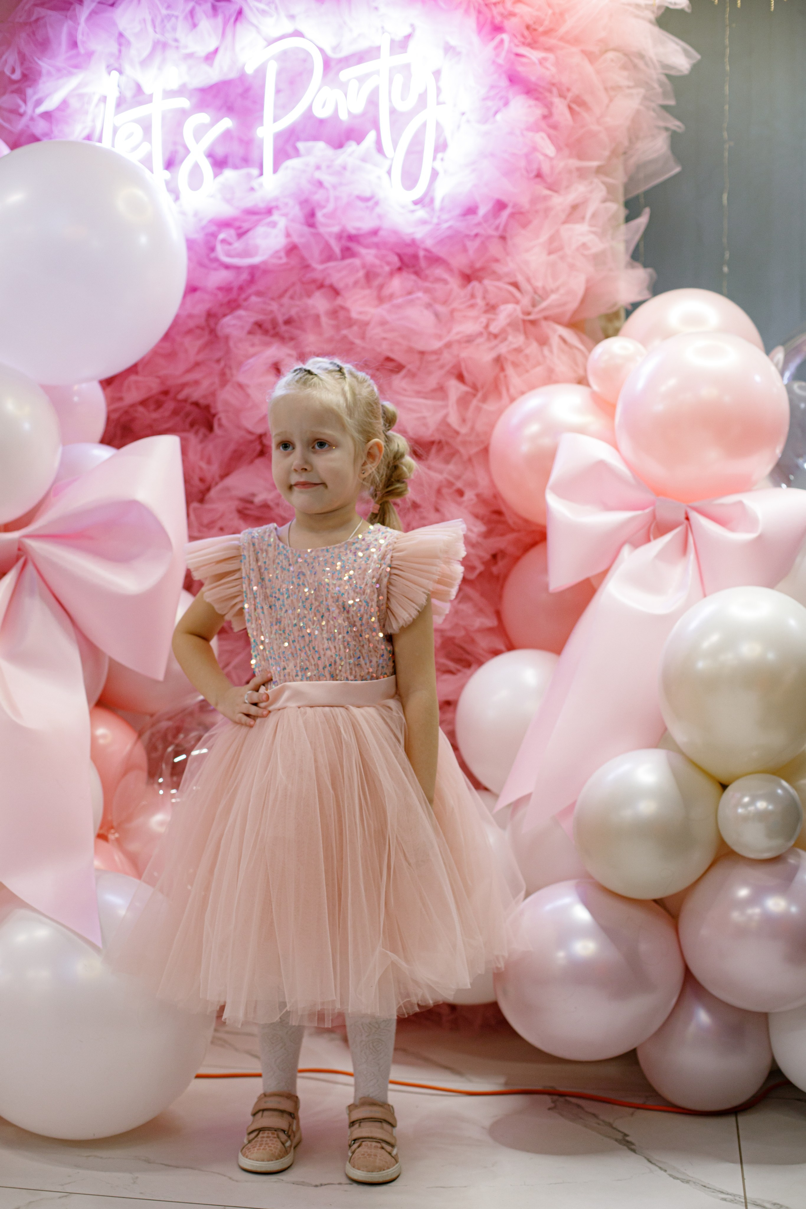 ASIA'S BIRTHDAY PARTY. Photokarish