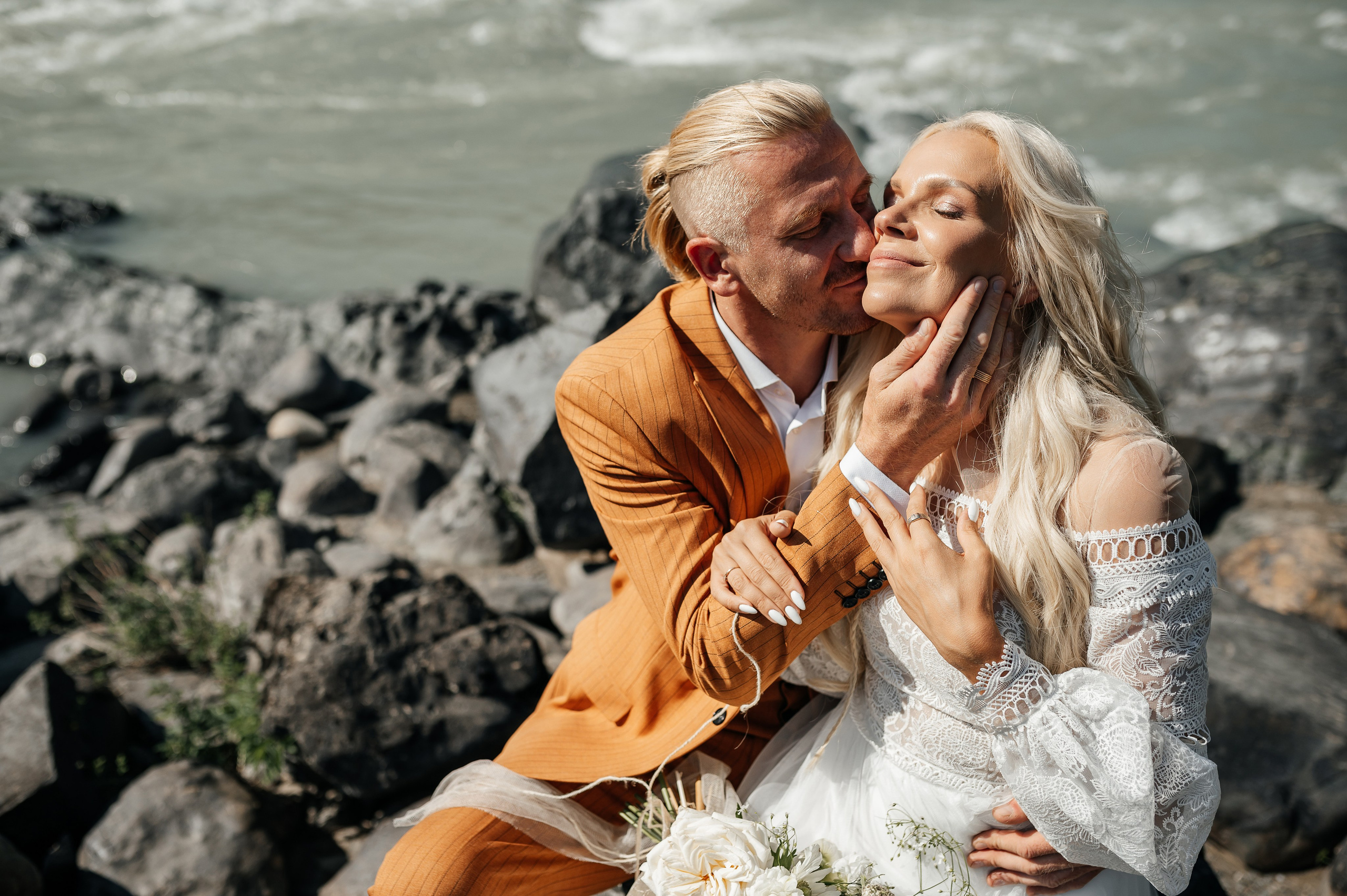 Паша и Даша. Свадебная  съемка на Алтае