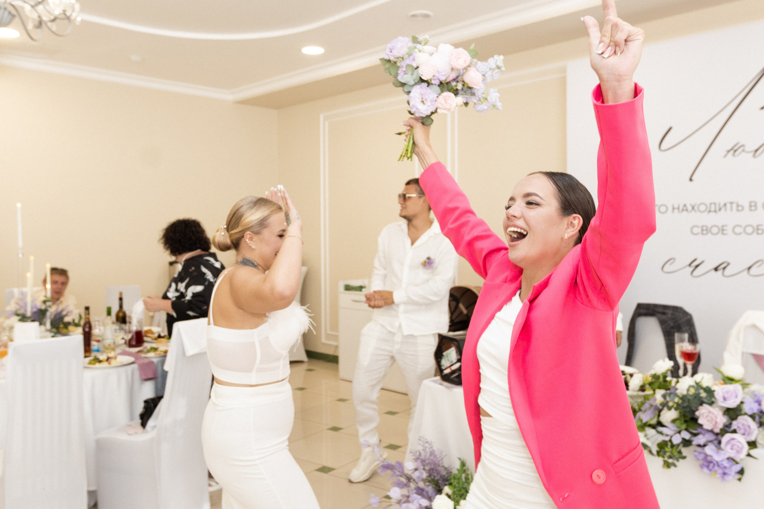 Свадебный репортаж. Свадебный и репортажный фотограф Максим Вакс. Съемка любых мероприятий в Екатеринбурге