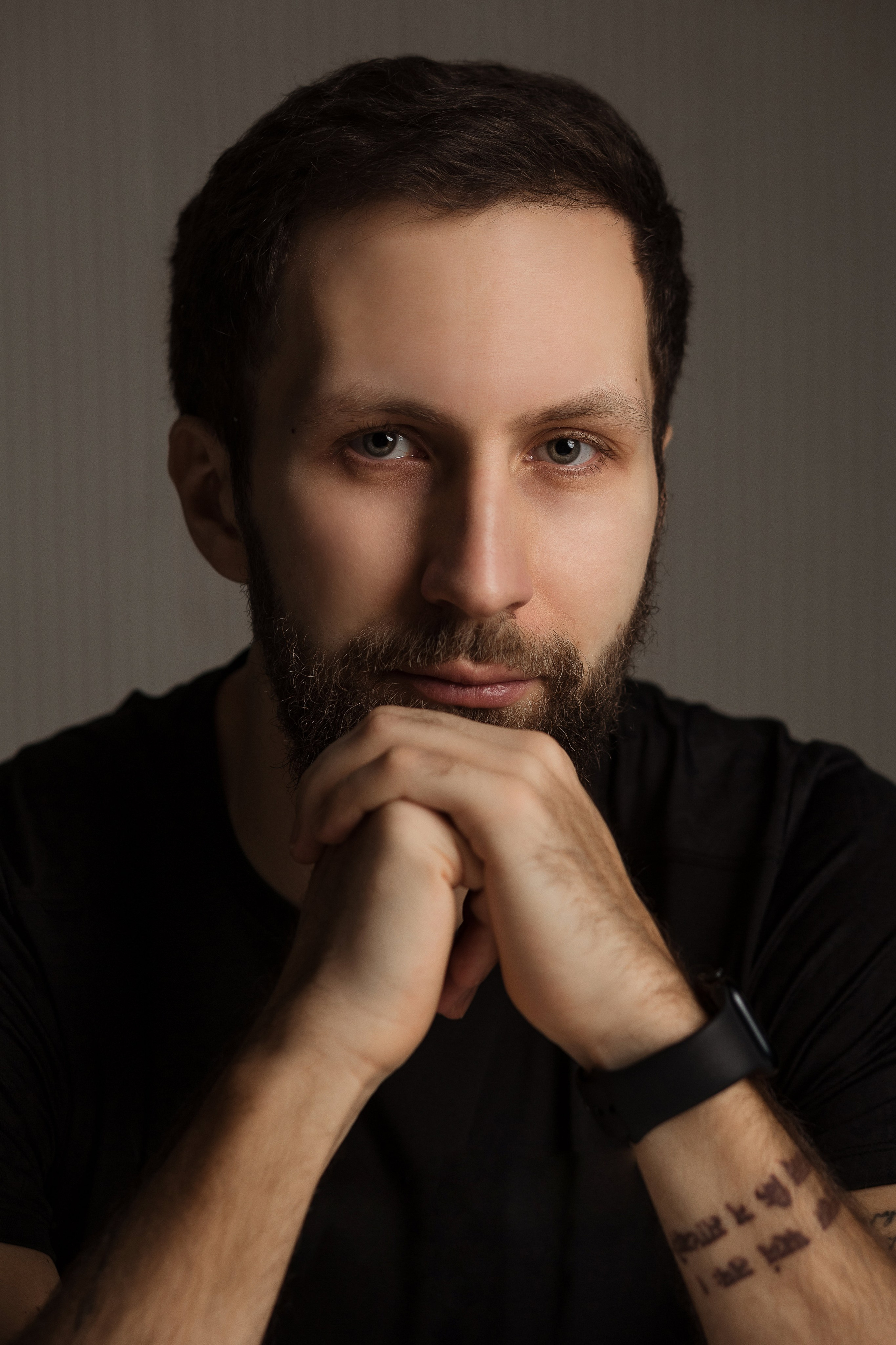 Персональная фотосессия Владимира в фотостудии Луч Таганрог. Свадебный и семейный фотограф в Таганроге Бакарюк Антон