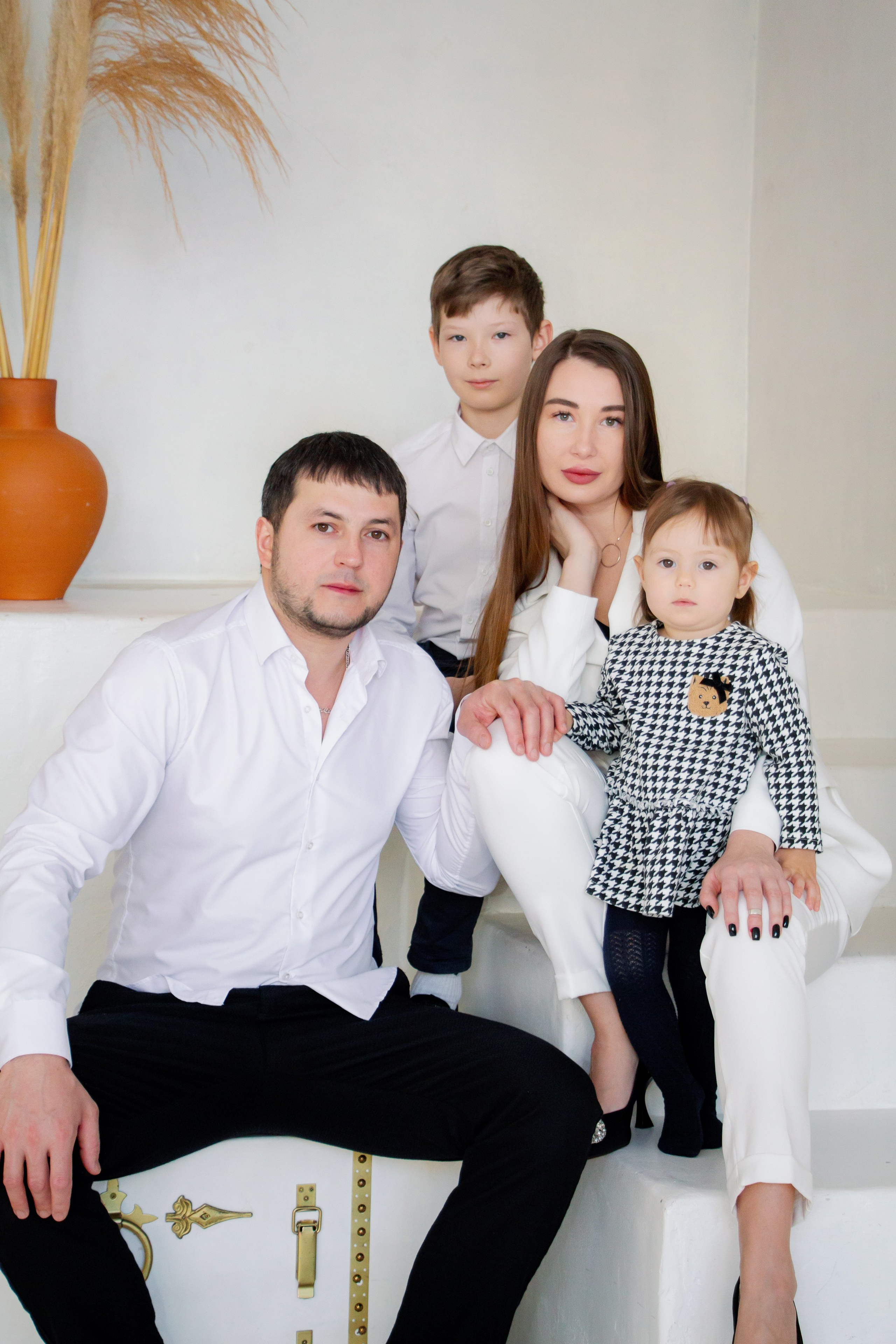 Семейная фотосессия в студии, Екатеринбург. Фотограф в Екатеринбурге Пойгина Елена