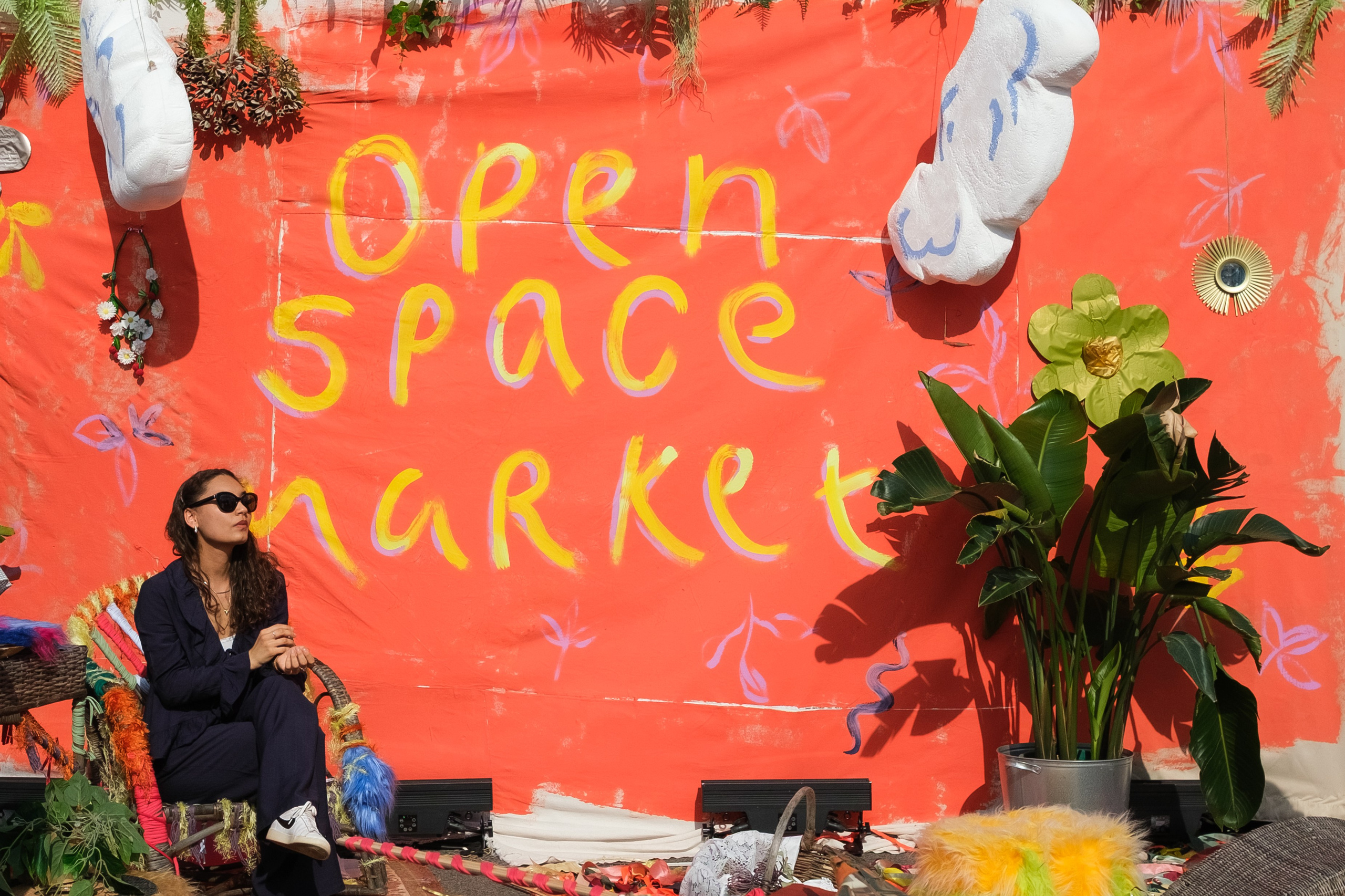 Репортажная съемка Open Space Market в Казани с участниками дизайнерского маркета и локальными брендами