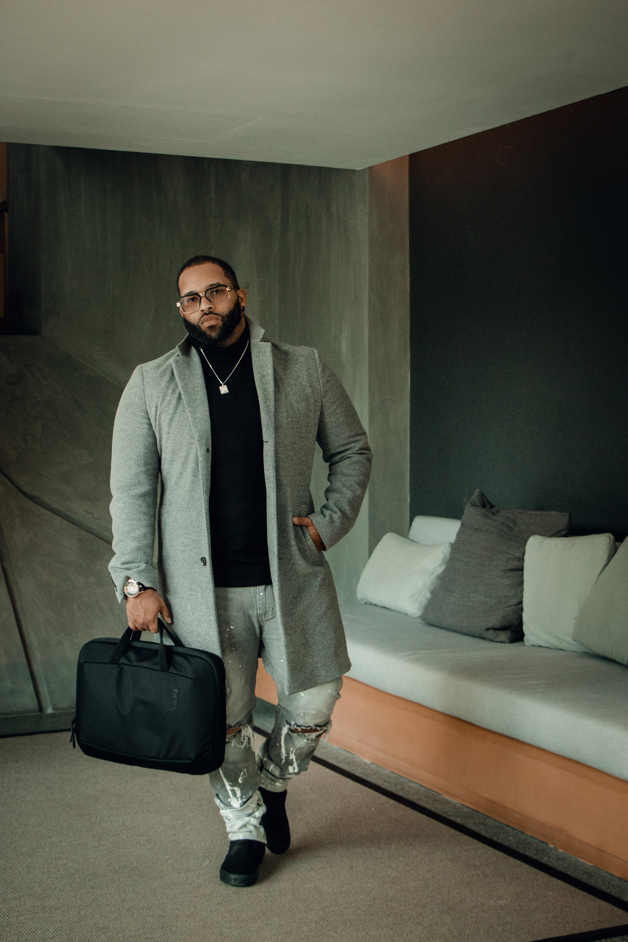 Remi Feliz. Portrait photographer in Thailand