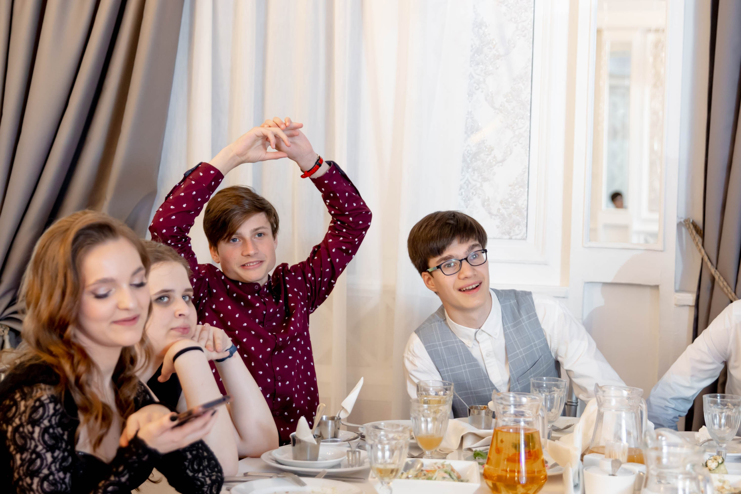 Фотосъёмка школьного выпускного. Фотограф на праздник, корпоратив, День Рождения и Юбилей в г. Санкт-Петербурге Алексей Анкушев