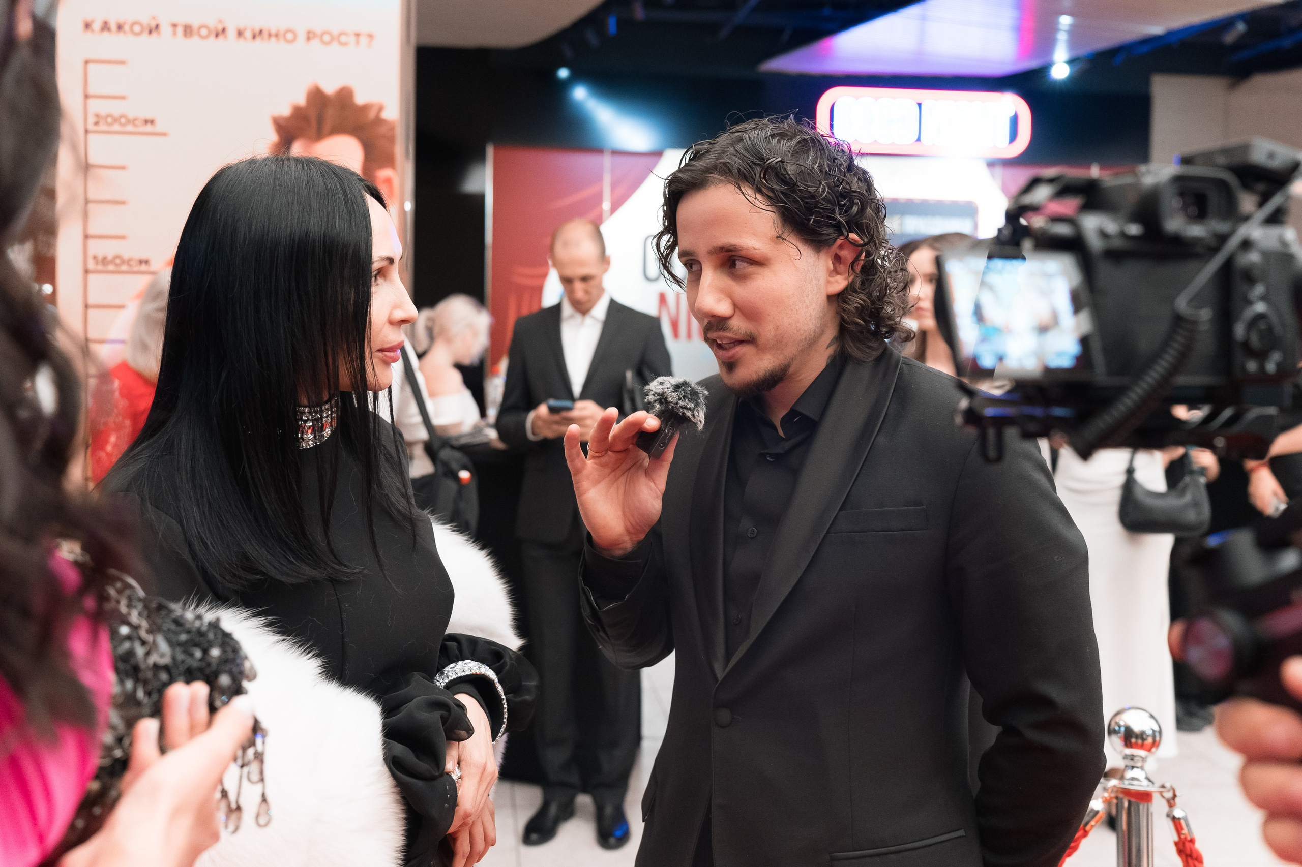 Веб-сериал «МЫ». Для тех, кто не ждёт удачи, а создаёт её. Каждая фотосессия — это твой момент, твой стиль, твой успех. 📸