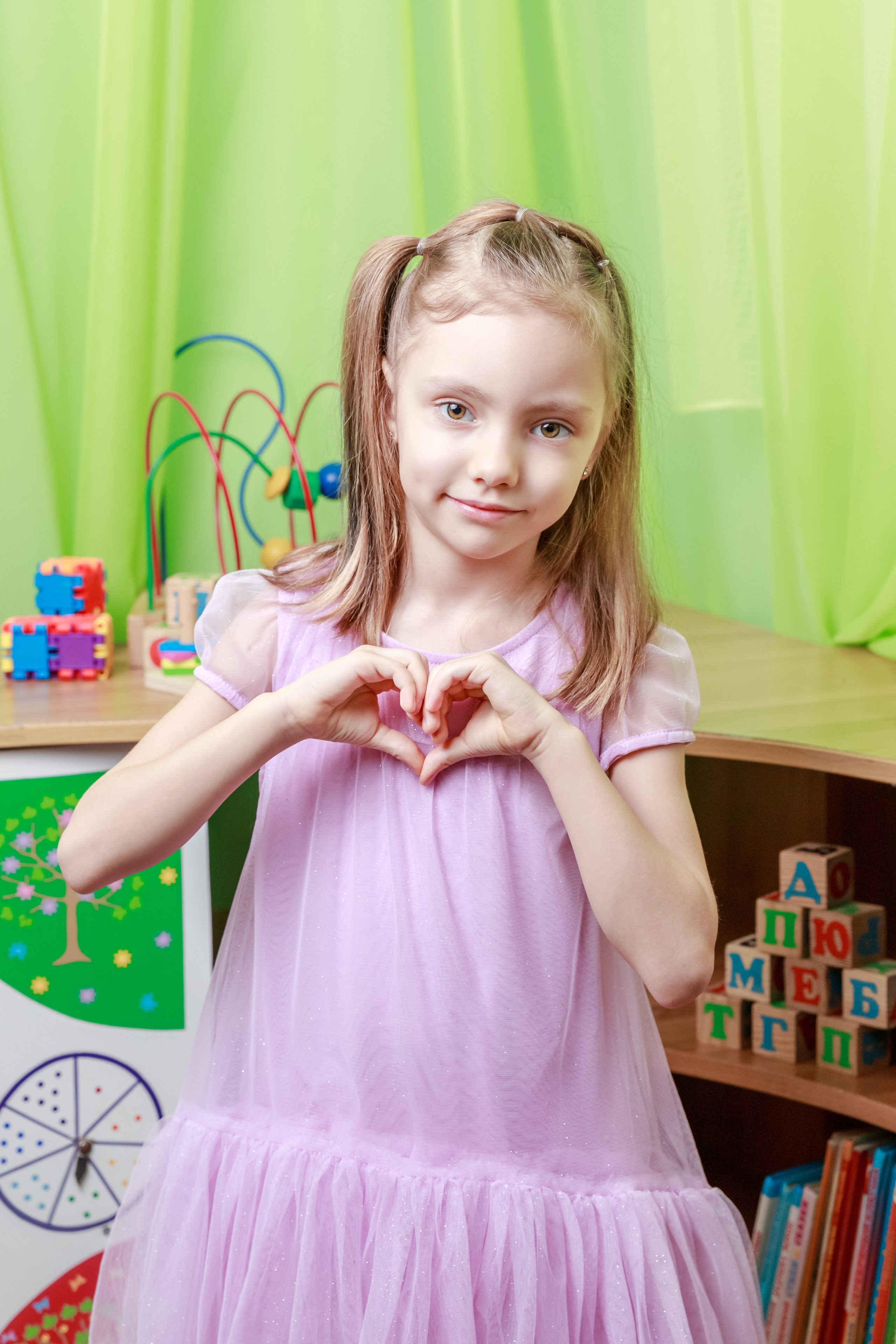 ПОРТРЕТЫ В ПОМЕЩЕНИИ. Марина Ушакова. Фотограф. Выпускные альбомы. г. Краснодар